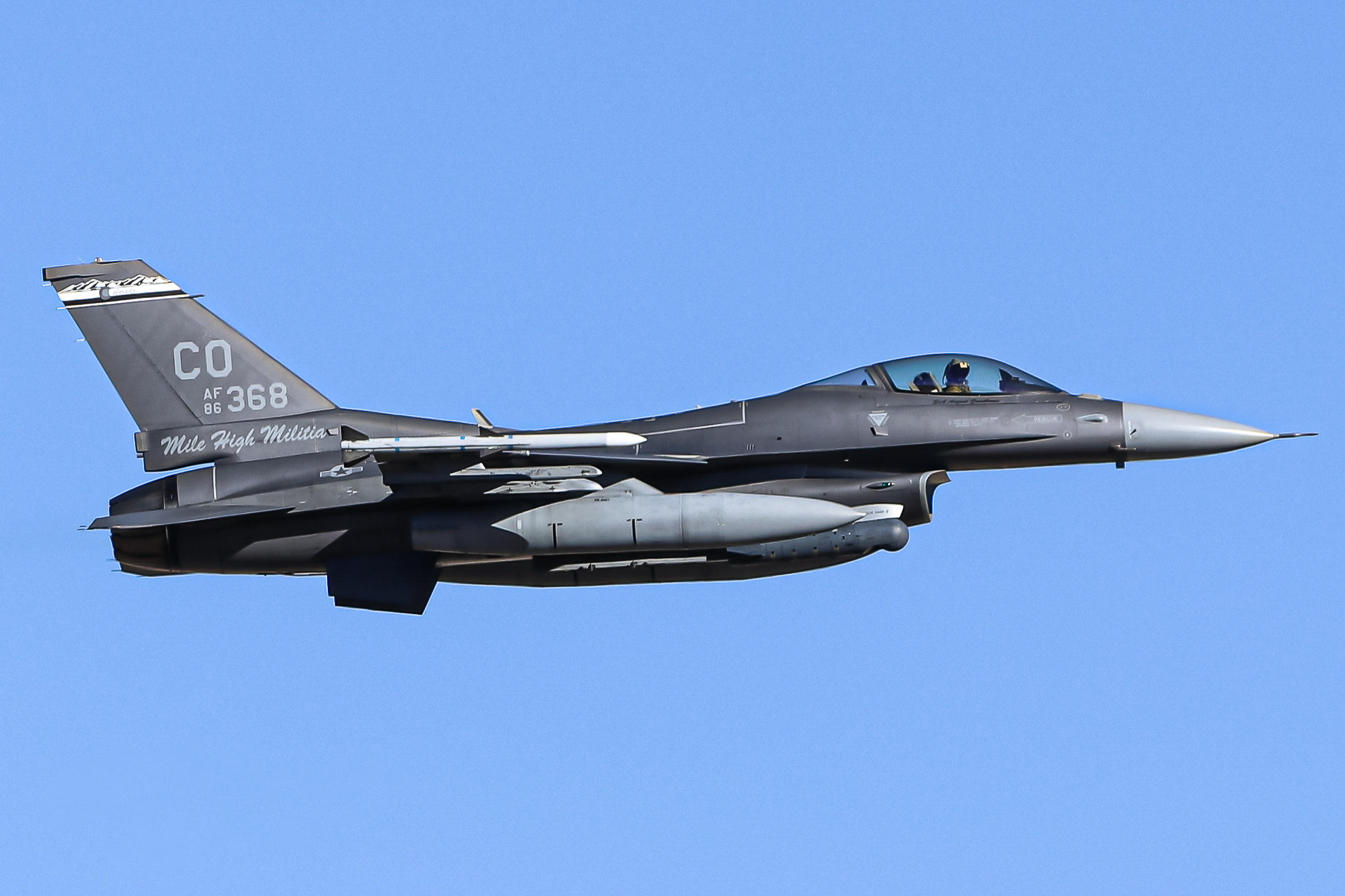 Full size: Air National Guard General Dynamics F-16 Fighting Falcon 86-0368 at 