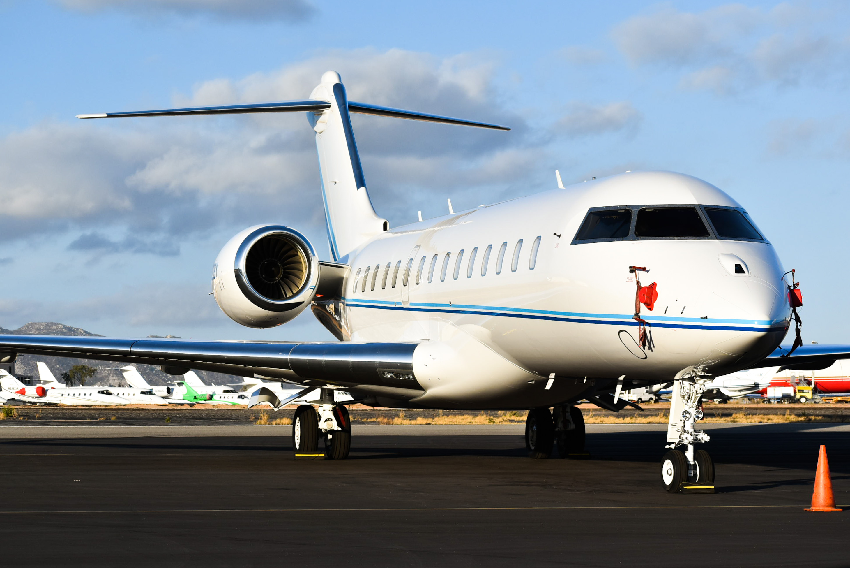Full size: Greeneagles LLC Bombardier Global 6000 N620SY at Aeropuerto de Cabo San Lucas Internacional