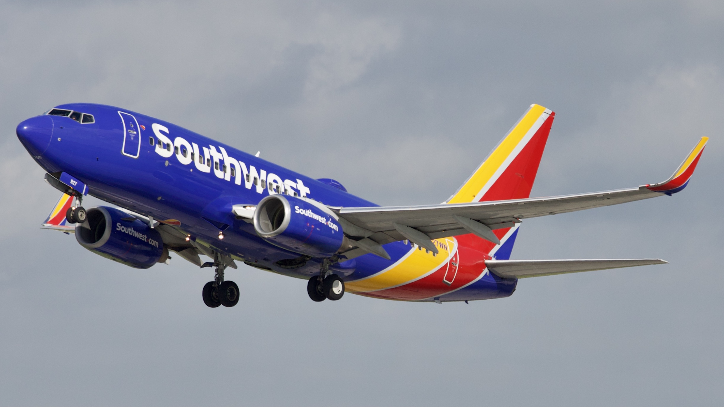 Full size: Southwest Airlines Boeing 737-700 N927WN at William P Hobby Airport