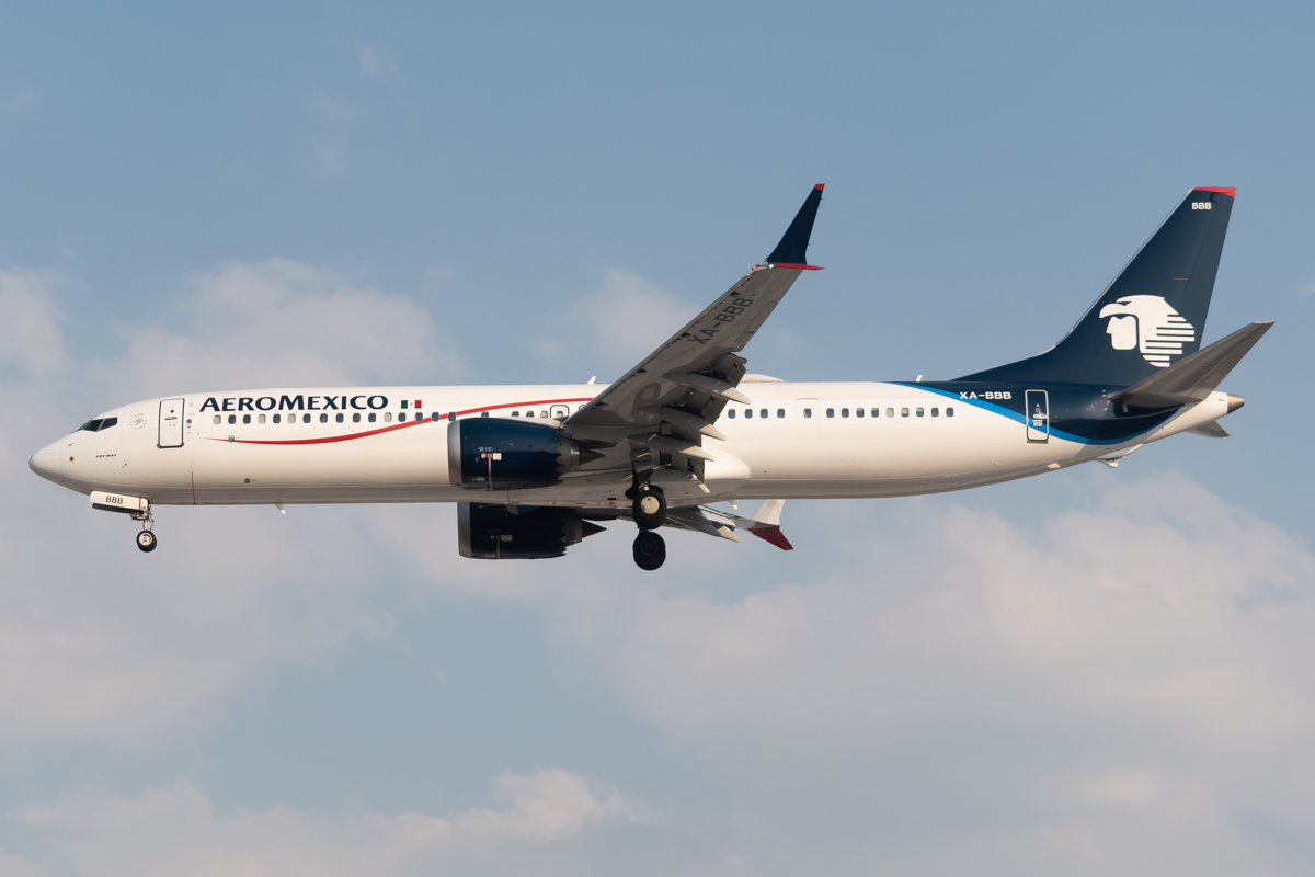 Full size: Aeromexico Boeing 737 MAX 9 XA-BBB at Mexico City International Airport