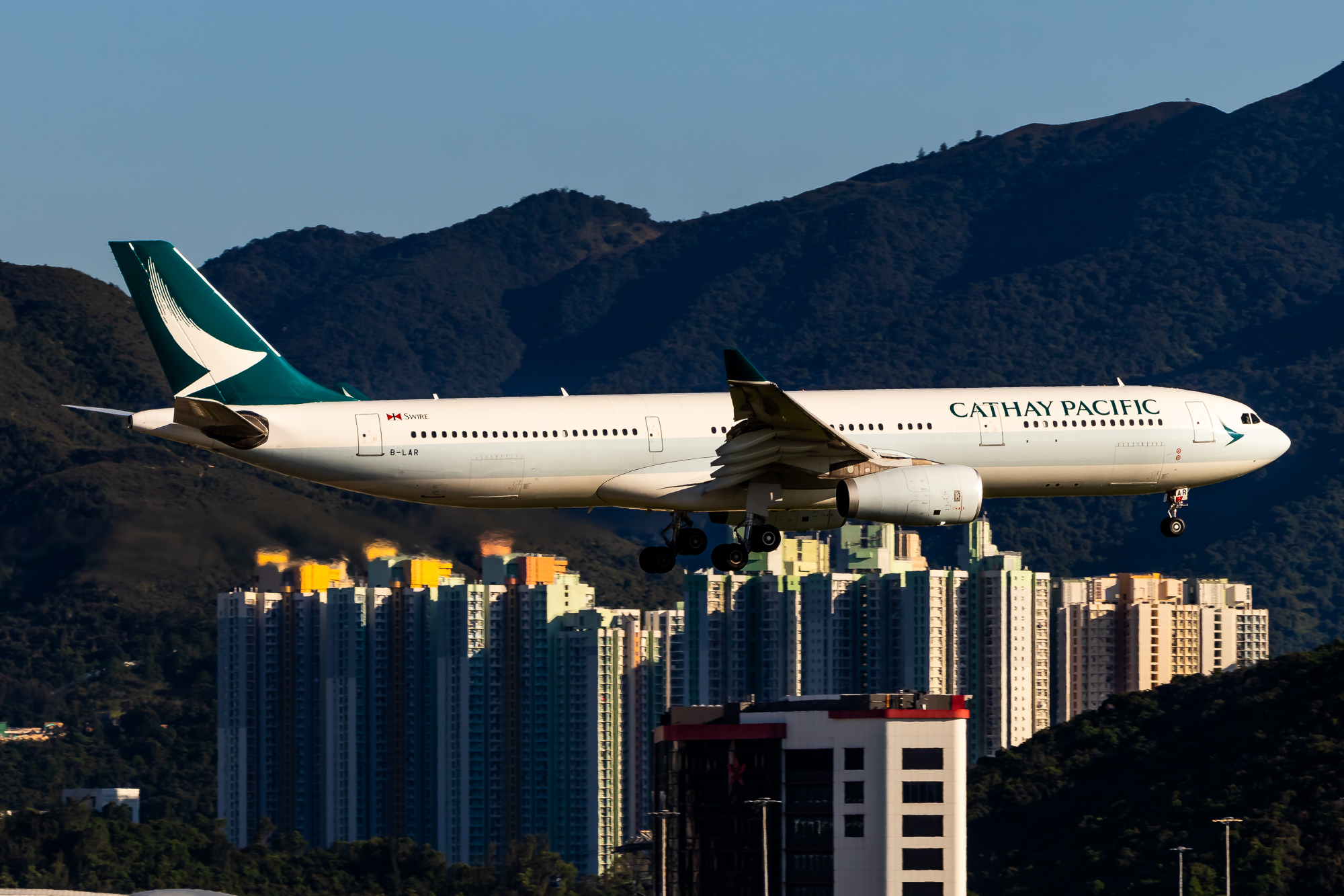 Full size: Cathay Pacific Airbus A330-300 B-LAR at Hong Kong International Airport