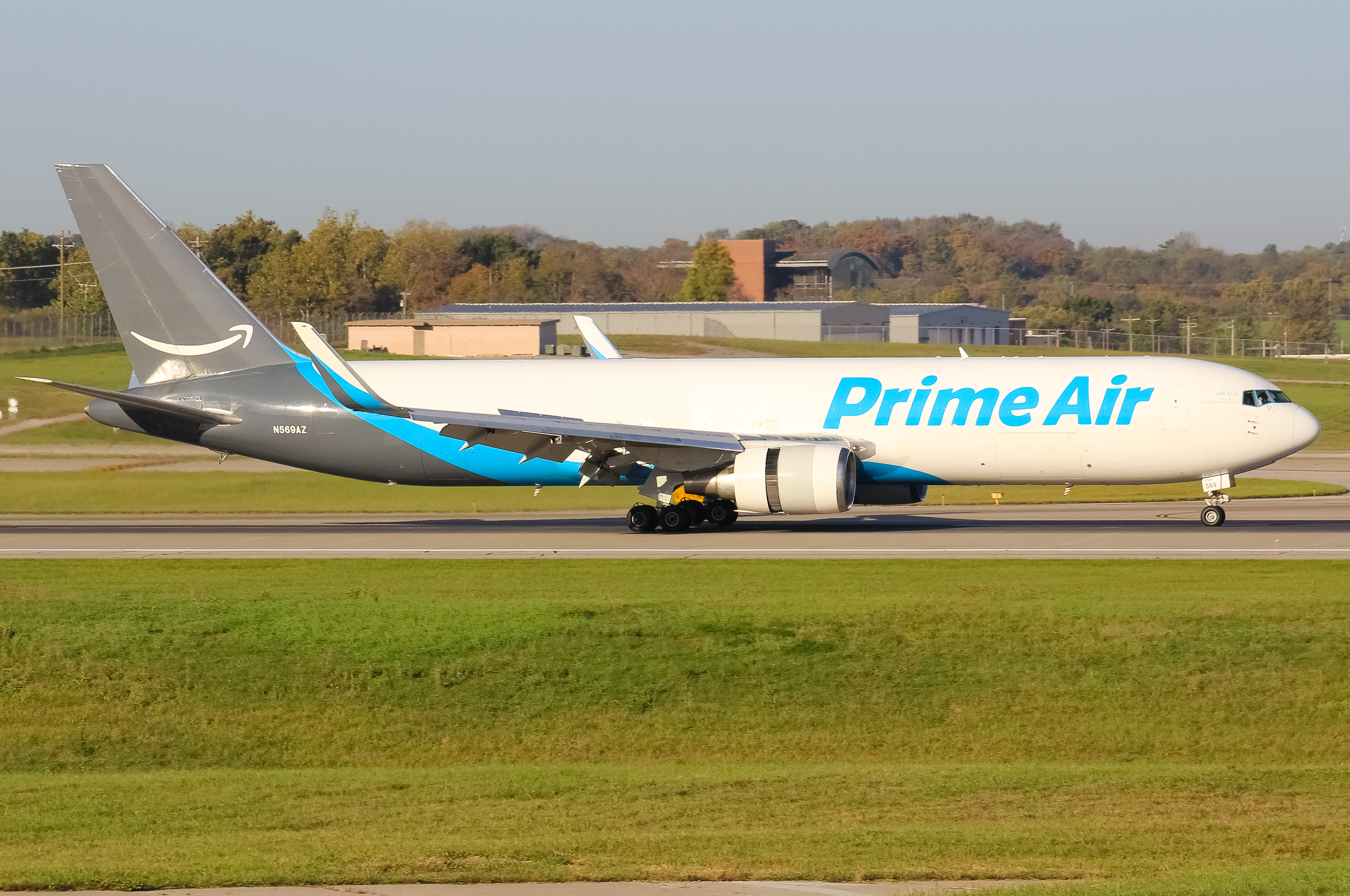 Full size: Prime Air Boeing 767-300F N569AZ at Cincinnati/Northern Kentucky International Airport