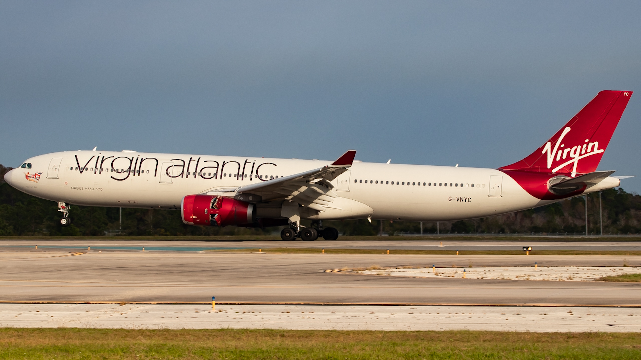 Full size: Virgin Atlantic Airbus A330-300 G-VNYC  at Orlando International Airport