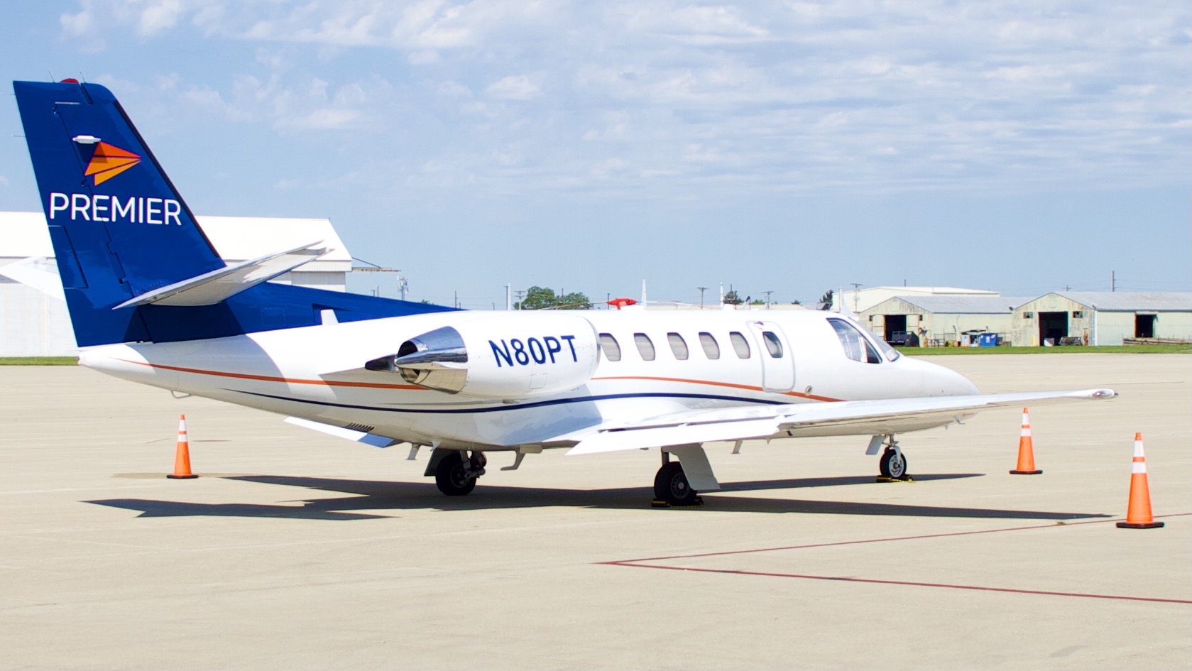 Full size: PRIVATE Cessna 550 Citation Bravo N80PT at Rickenbacker International Airport
