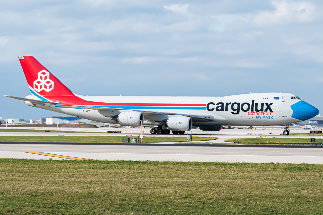 Full size: CargoLux Boeing 747-8F LX-VCF at Chicago O'Hare International Airport