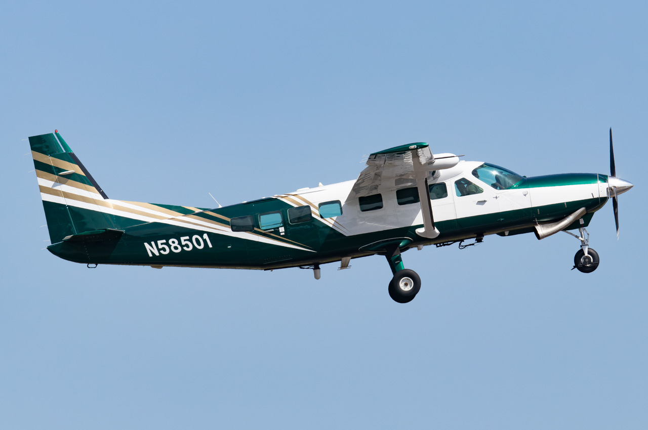 Full size: Pinellas County Sheriff\'s Office  Cessna 208 Grand Caravan N58501 at St. Petersburg Clearwater International Airport