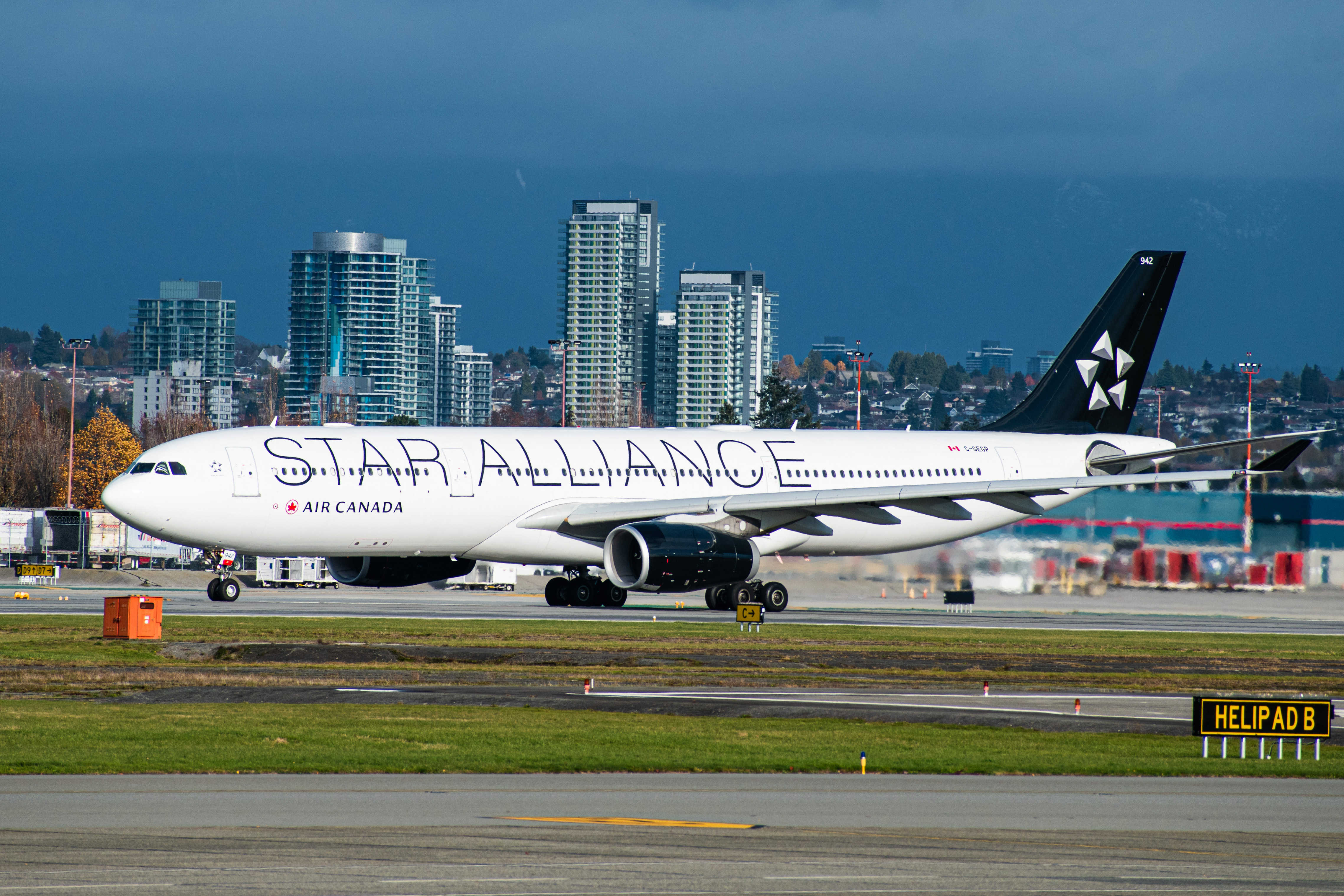 Full size: Air Canada Airbus A330-300 C-GEGP at Vancouver International Airport