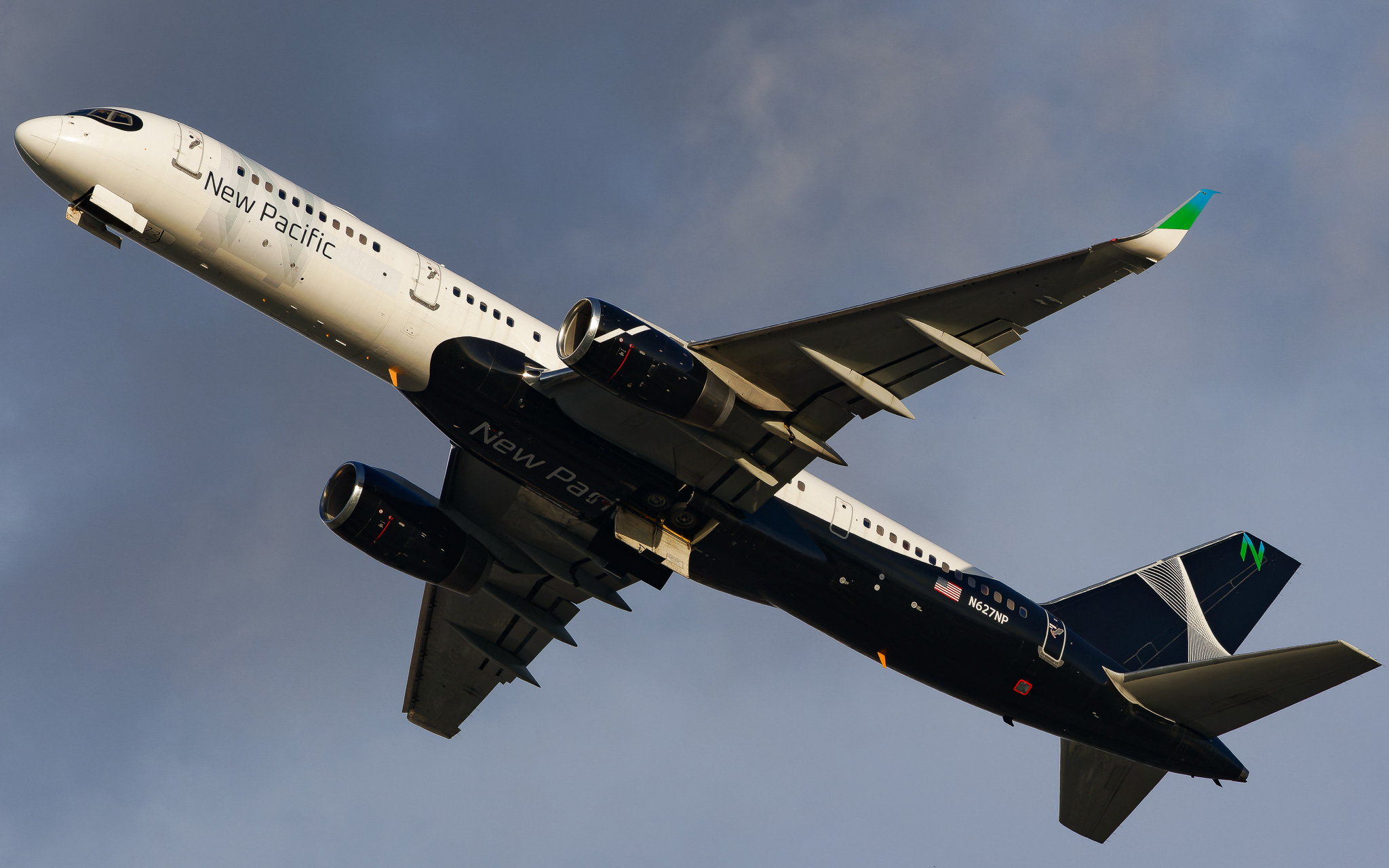 Full size: New Pacific Airlines Boeing 757-200 N627NP at Tampa International Airport