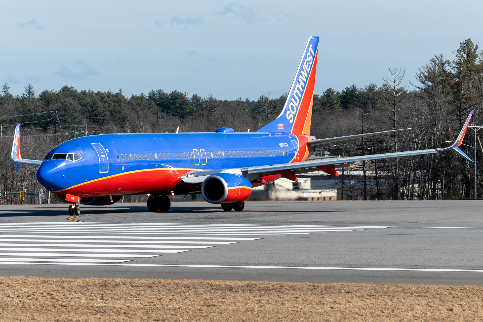 Full size: Southwest Airlines Boeing 737-700 N490WN at Manchester Airport