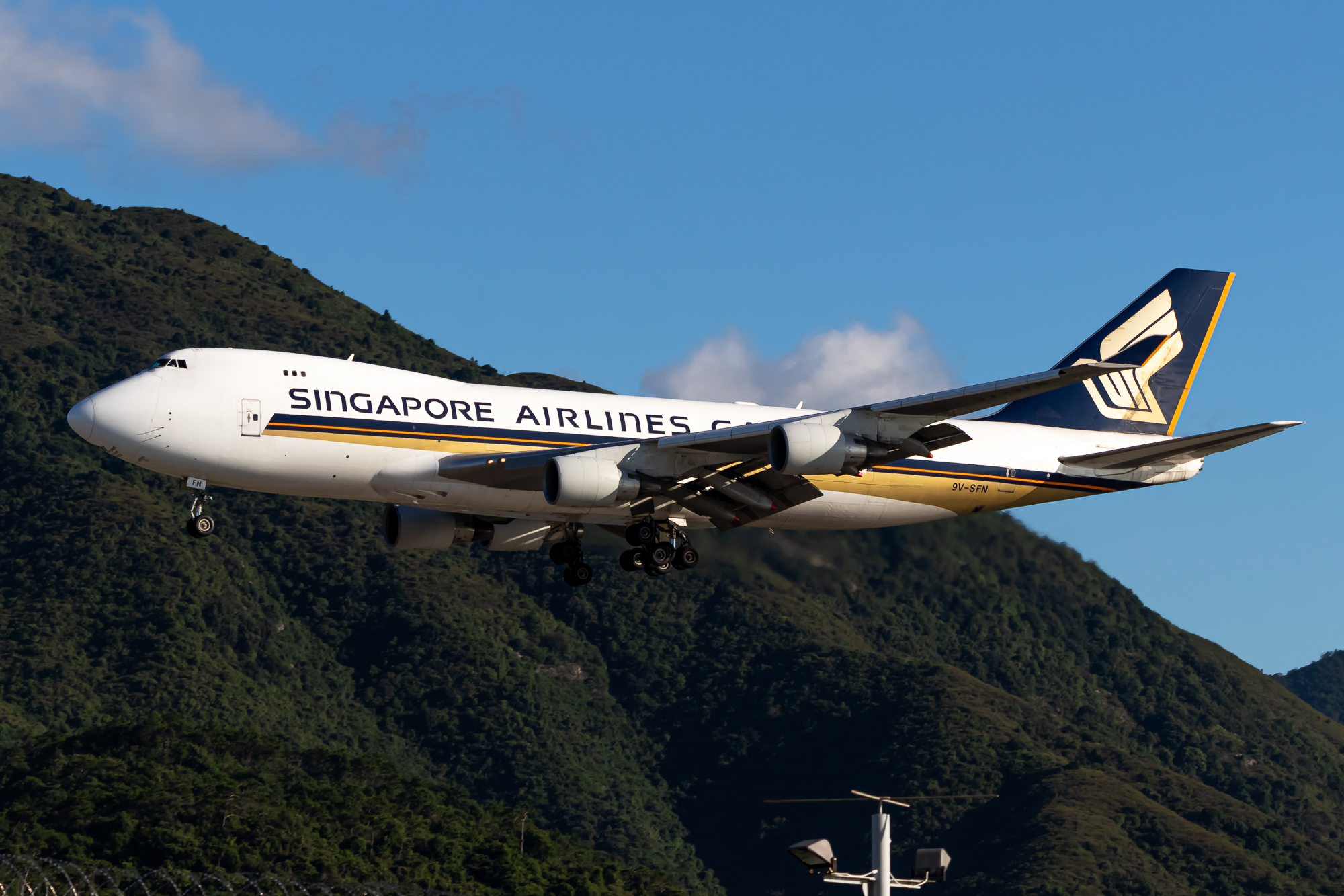 Full size: Singapore Airlines Cargo Boeing 747-400F 9V-SFN at Hong Kong International Airport