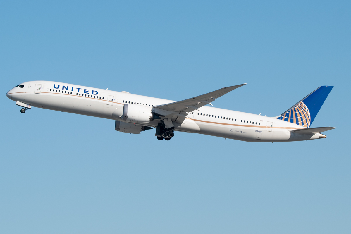 Full size: United Airlines Boeing 787-10 N17002 at Los Angeles International Airport