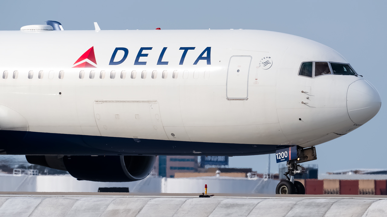 Full size: Delta Airlines Boeing 767-300ER N1200K at Hartsfield-Jackson Atlanta International Airport