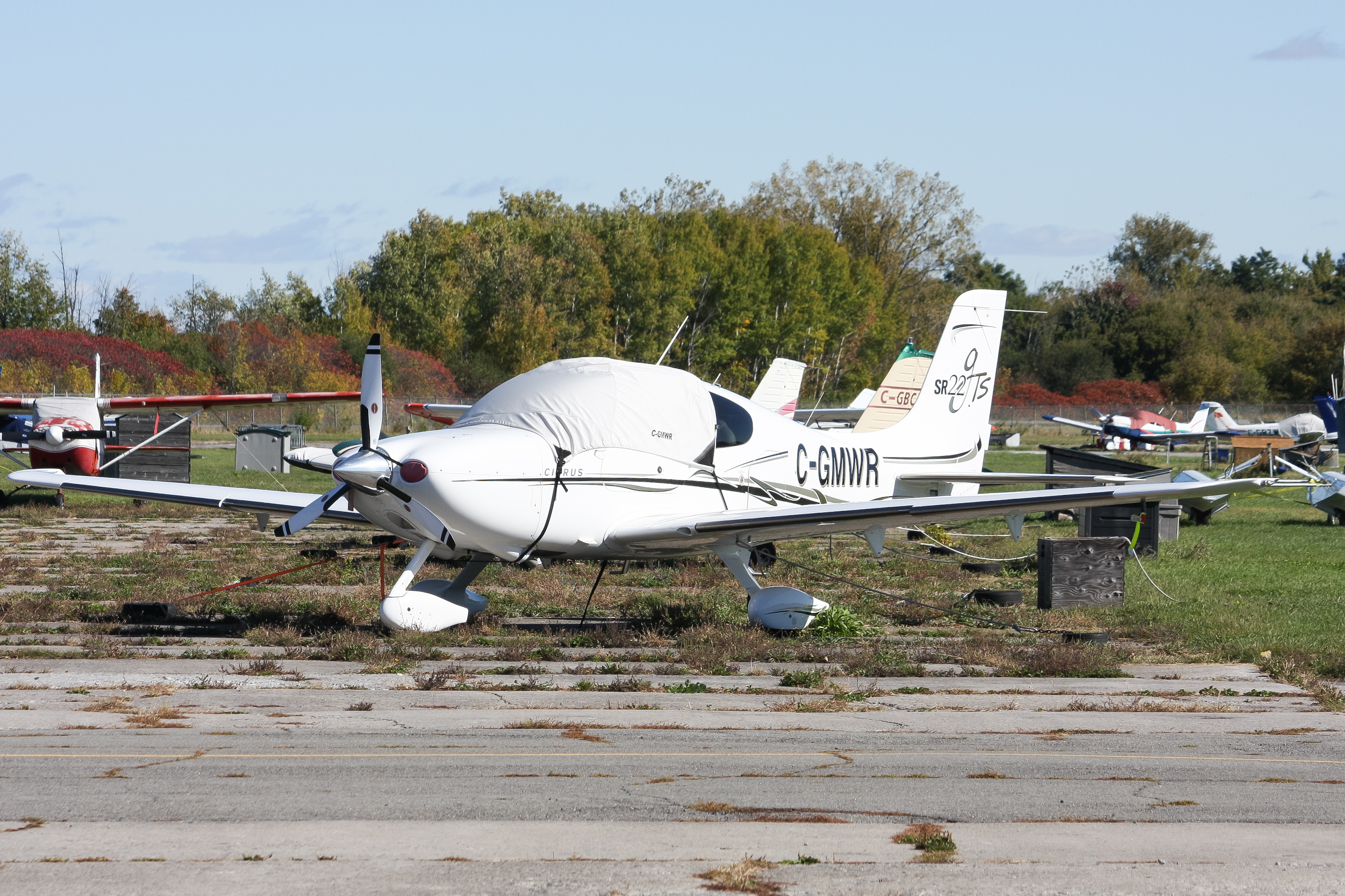 Full size: PRIVATE Cirrus SR-22 C-GMWR at Ottawa / Rockcliffe Airport