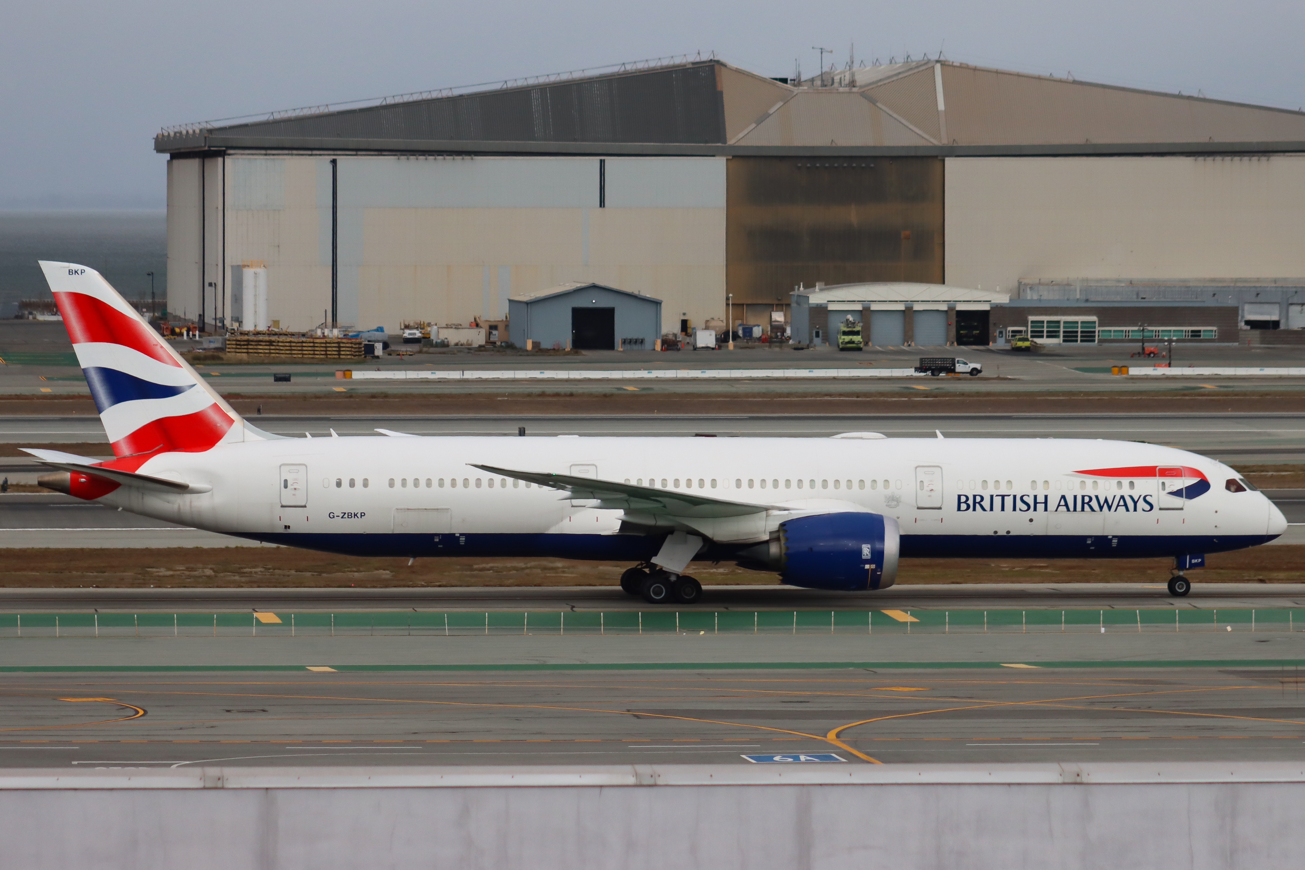 Full size: British Airways Boeing 787-9 G-ZBKP at San Francisco International Airport