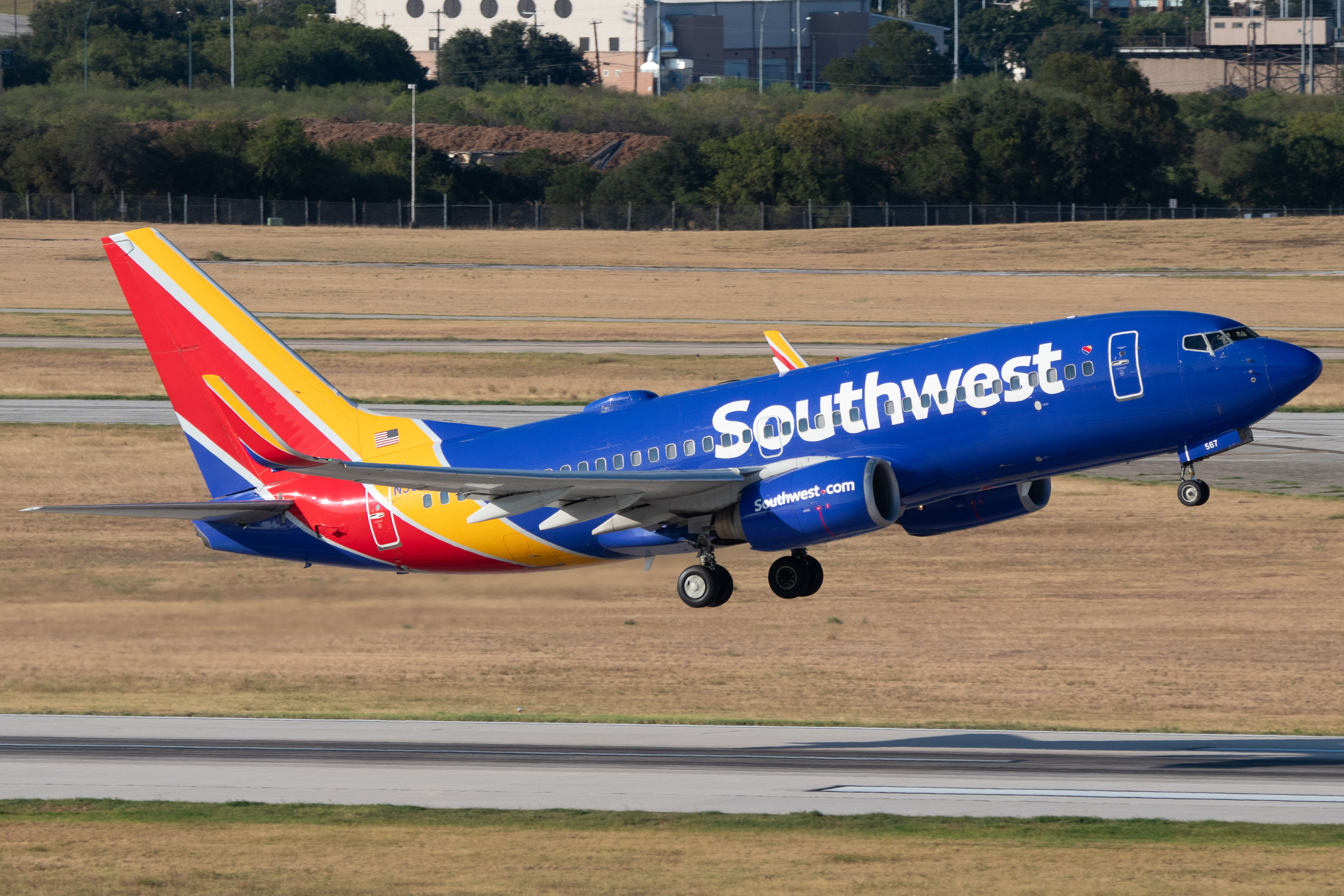 Full size: Southwest Airlines Boeing 737-700 N567WN at San Antonio International Airport