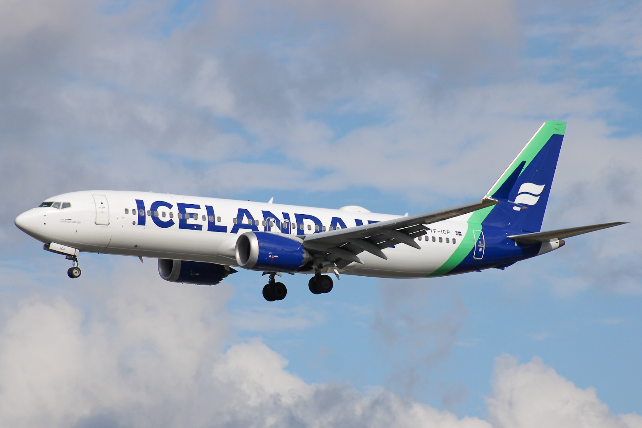 Full size: Icelandair Boeing 737 MAX 8 TF-ICP at Frankfurt International Airport