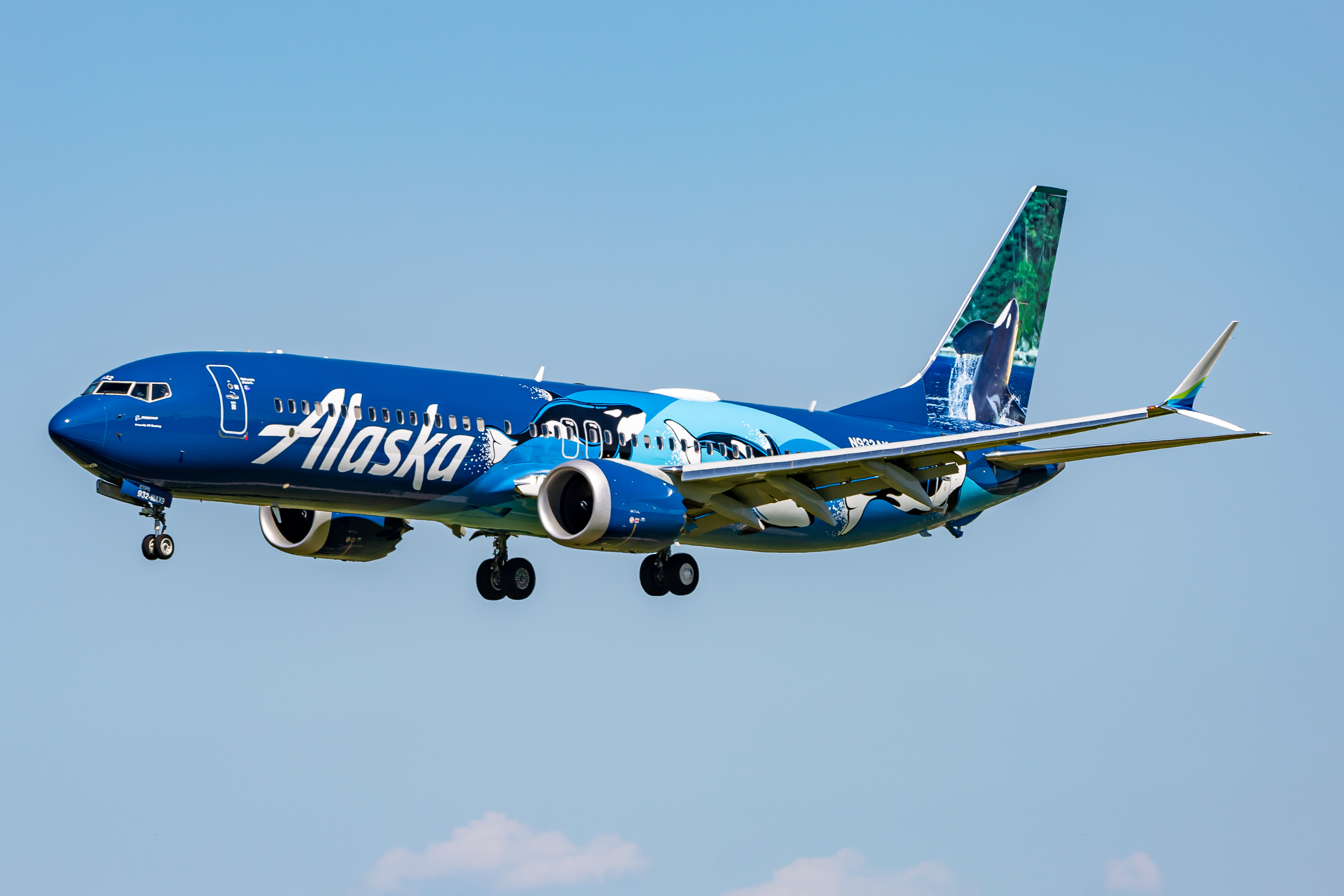 Full size: Alaska Airlines Boeing 737 MAX 9 N932AK at Baltimore/Washington International Thurgood Marshall Airport