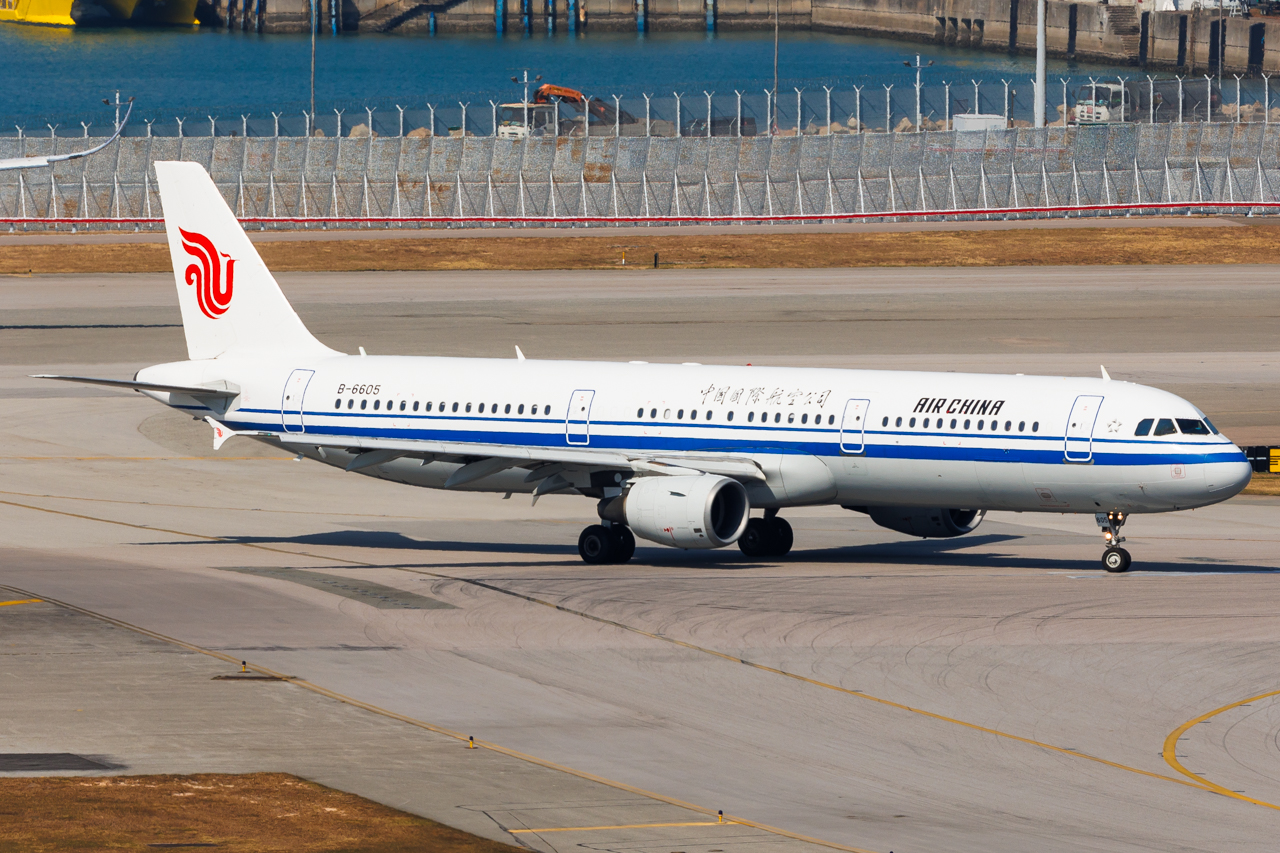 Full size: air china Airbus A321-200 B-6605 at Hong Kong International Airport