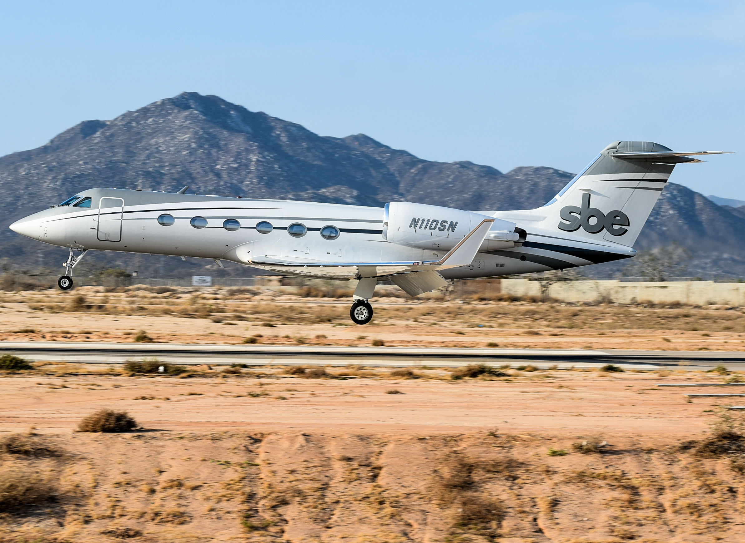 Full size: PRIVATE Gulfstream IV N110SN at Aeropuerto de Cabo San Lucas Internacional