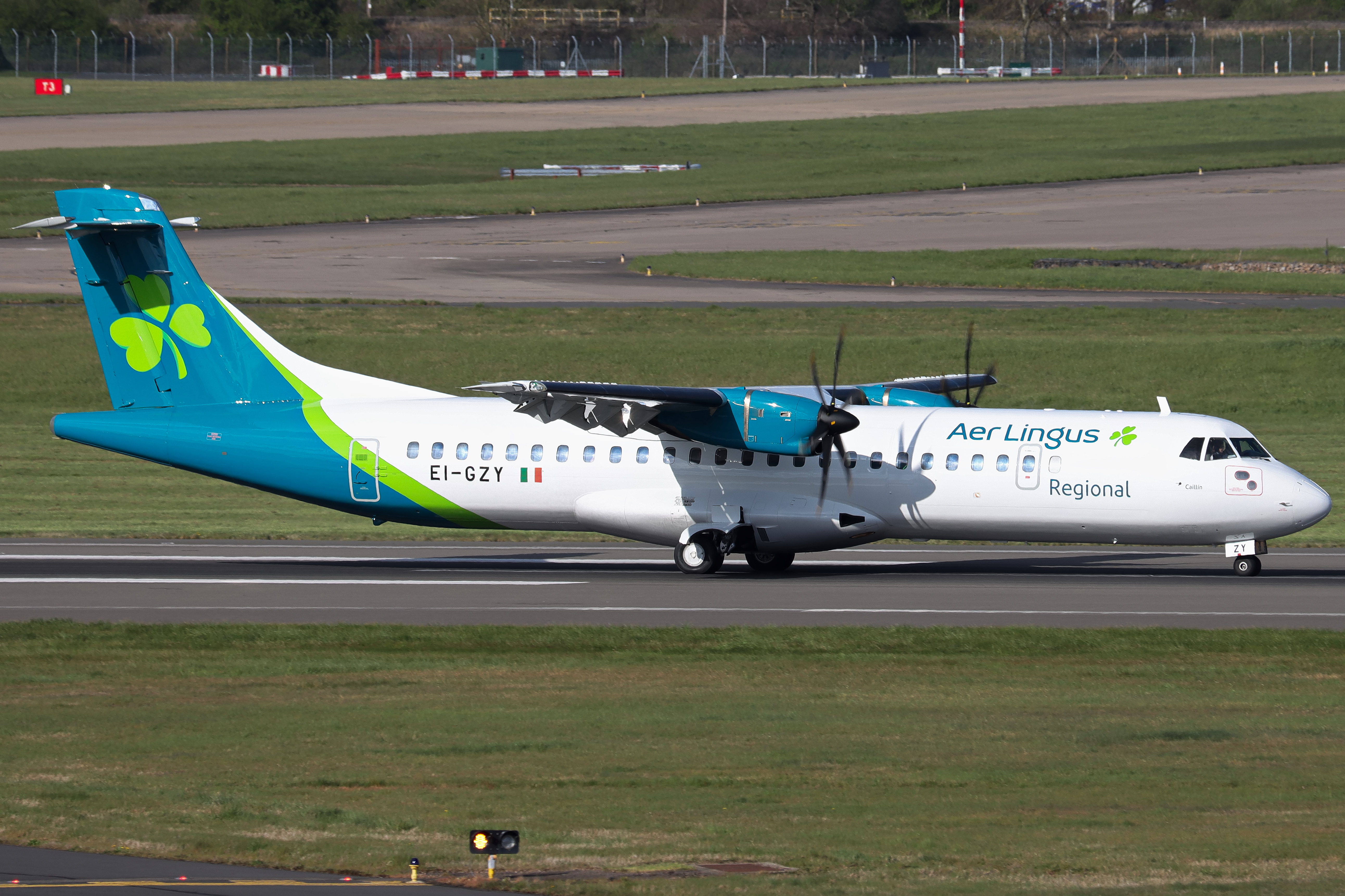Full size: Aer Lingus ATR 72-600 EI-GZY at Birmingham Airport
