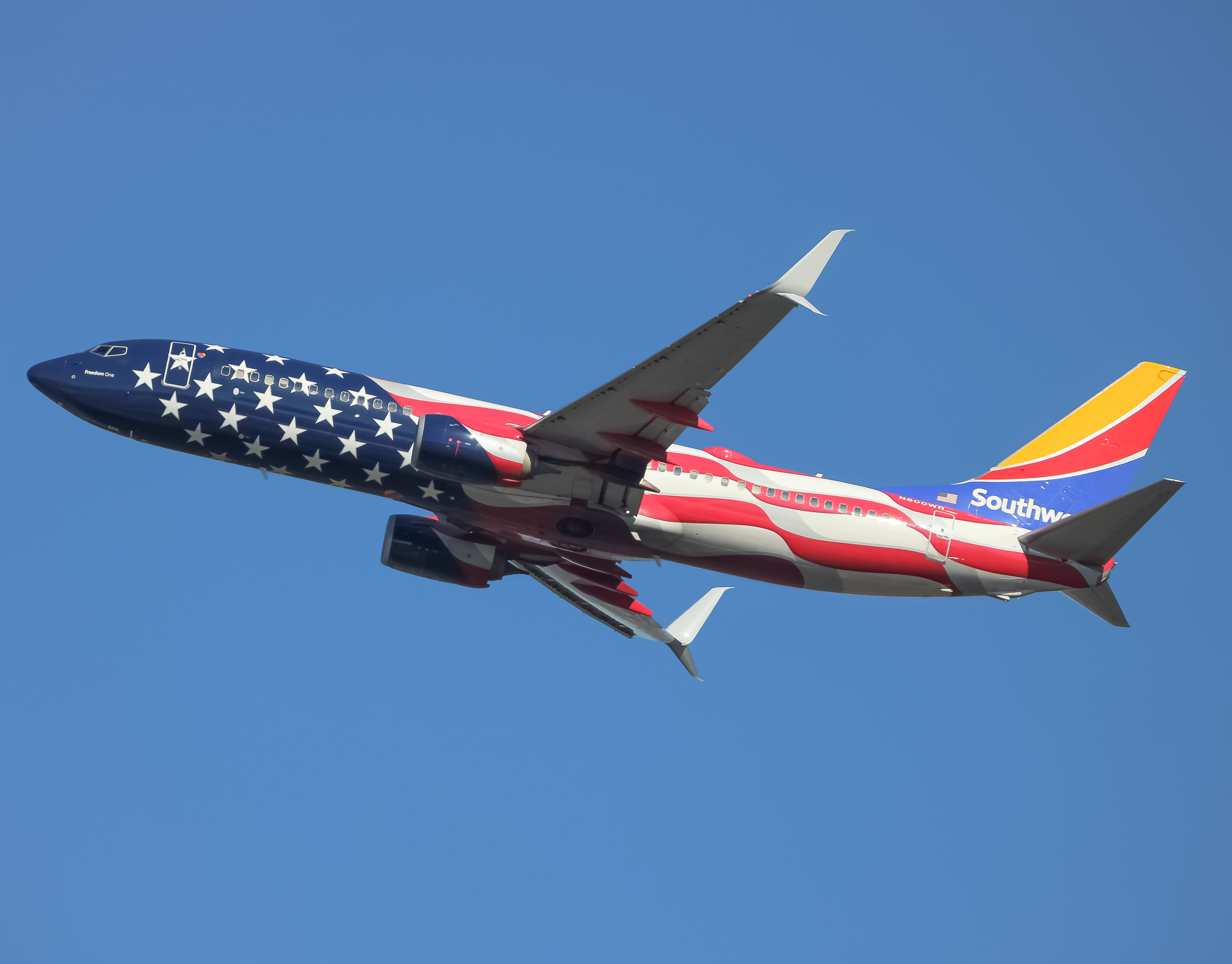 Full size: Southwest Airlines Boeing 737-800 N500WR at Baltimore/Washington International Thurgood Marshall Airport