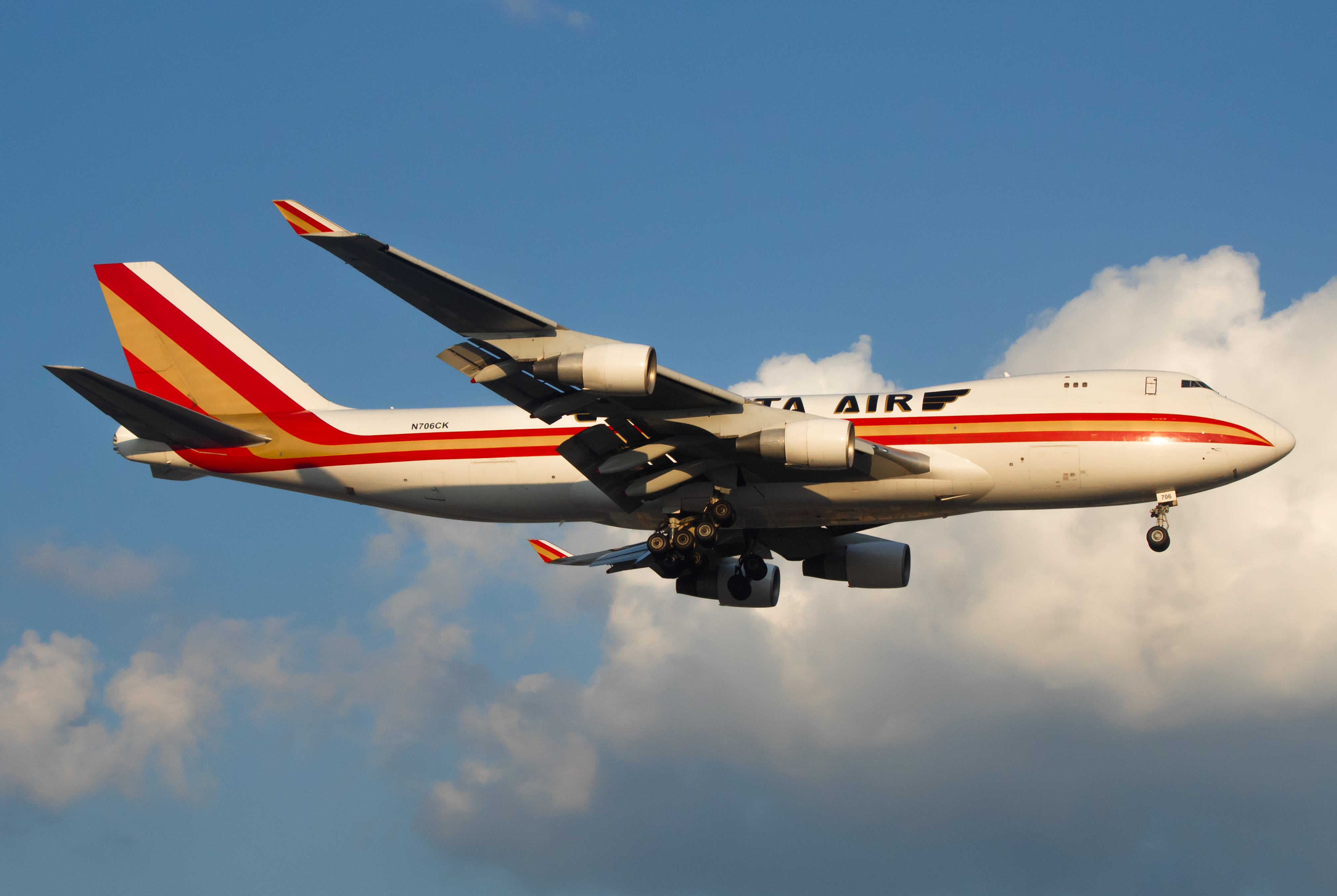 Full size: Kalitta Air  Boeing 747-400F N706CK at Newark Liberty International Airport