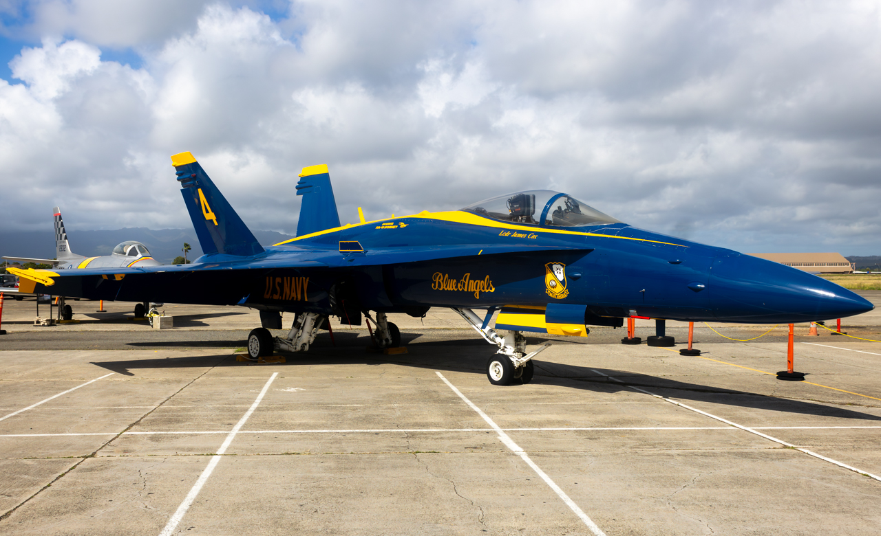 Full size: USAF - United States Air Force Boeing F/A-18E/F Super Hornet 163768 at 