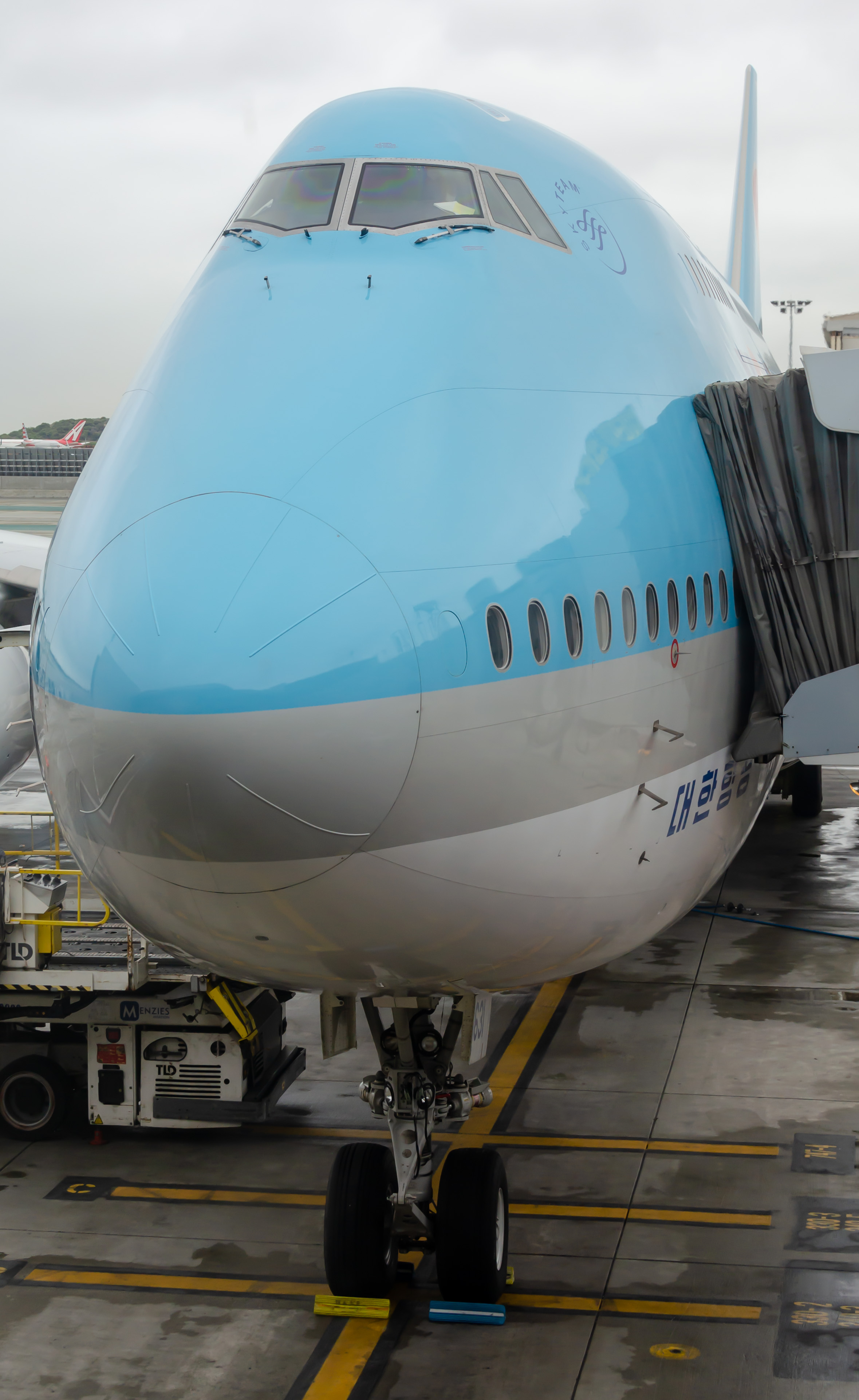 Full size: Korean Air Boeing 747-8i HL7631 at Los Angeles International Airport