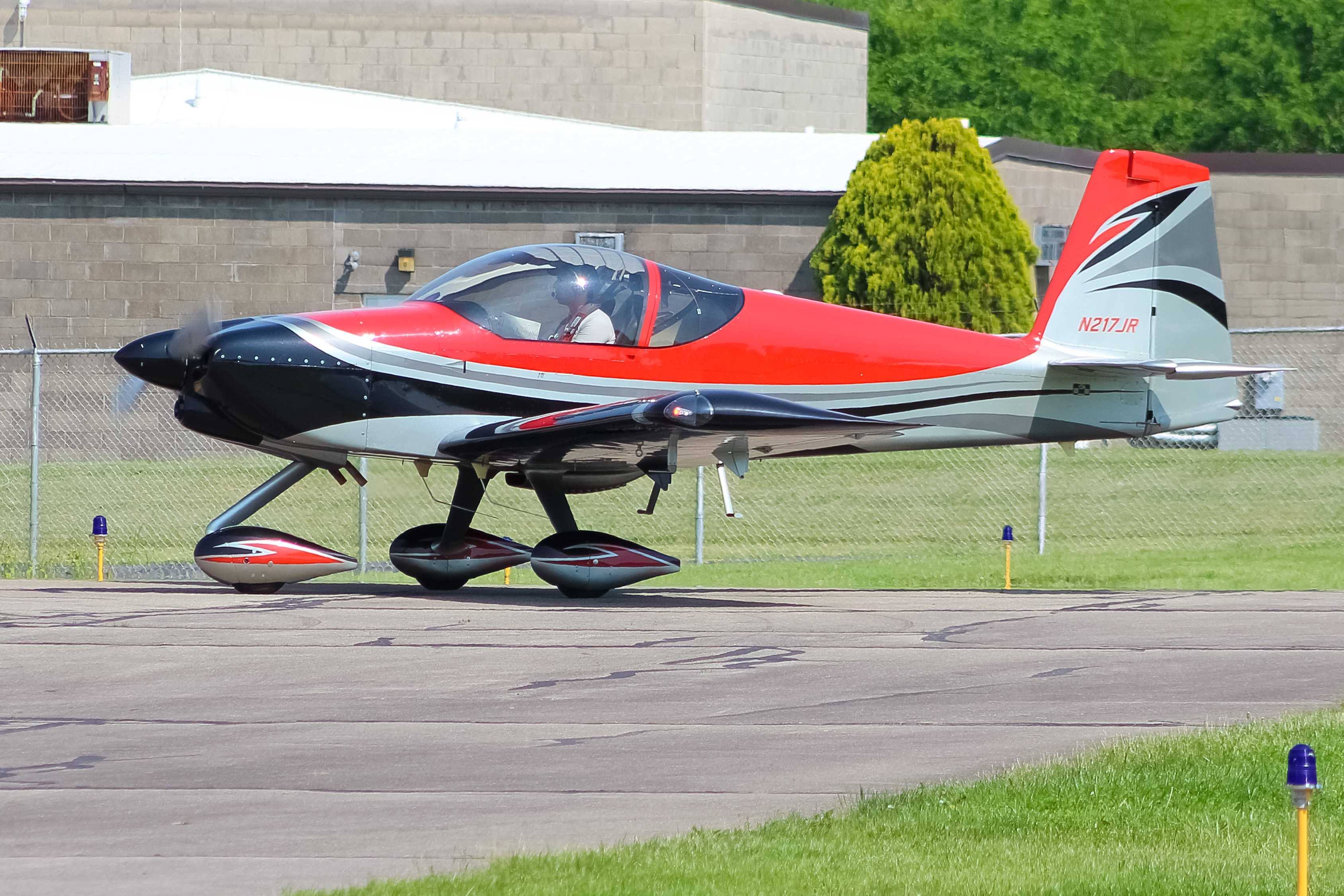 Full size: PRIVATE  Vans RV-14A N217JR at Clermont County Airport