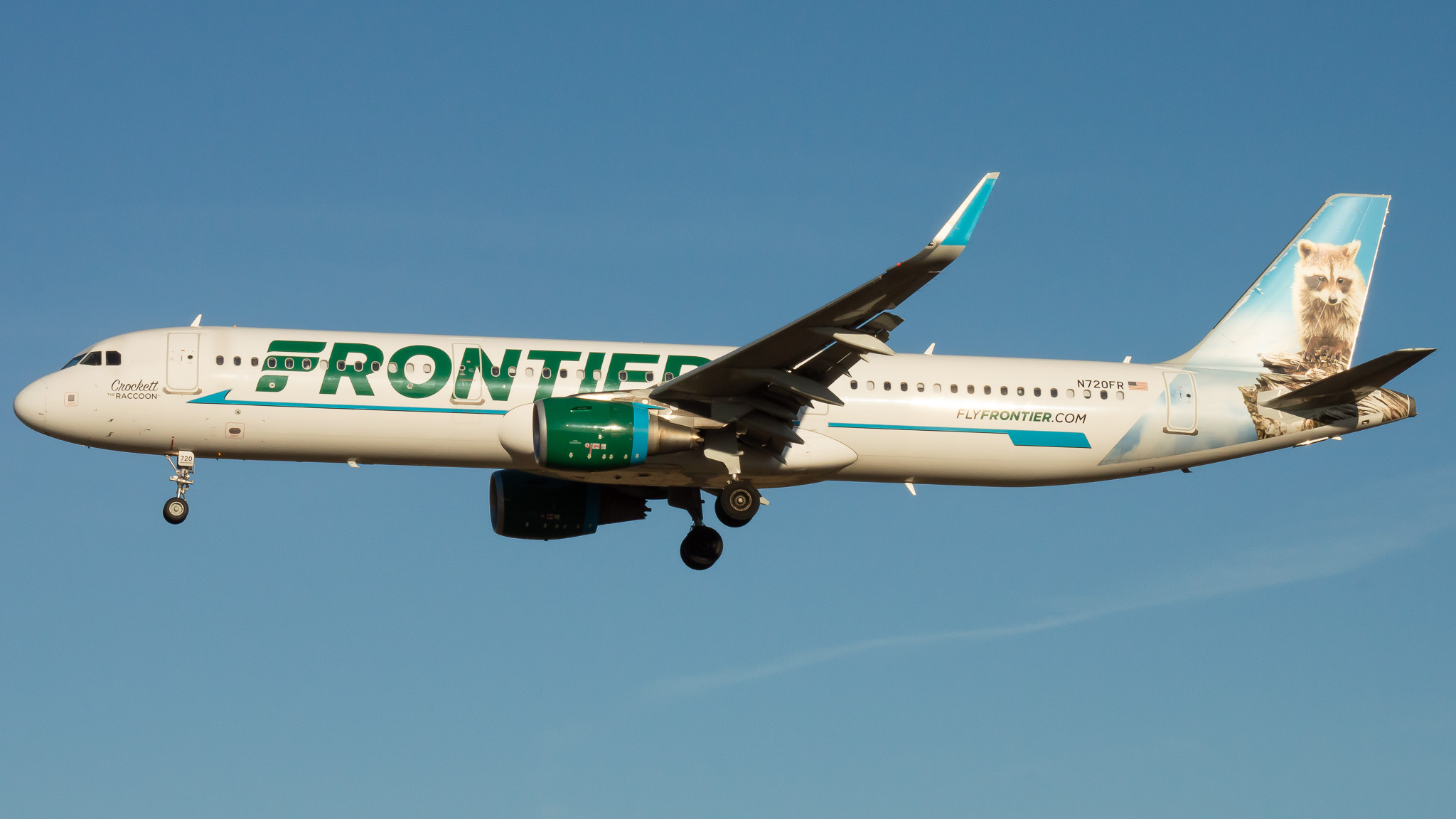 Full size: Frontier Airlines Airbus A321 N720FR at Baltimore/Washington International Thurgood Marshall Airport