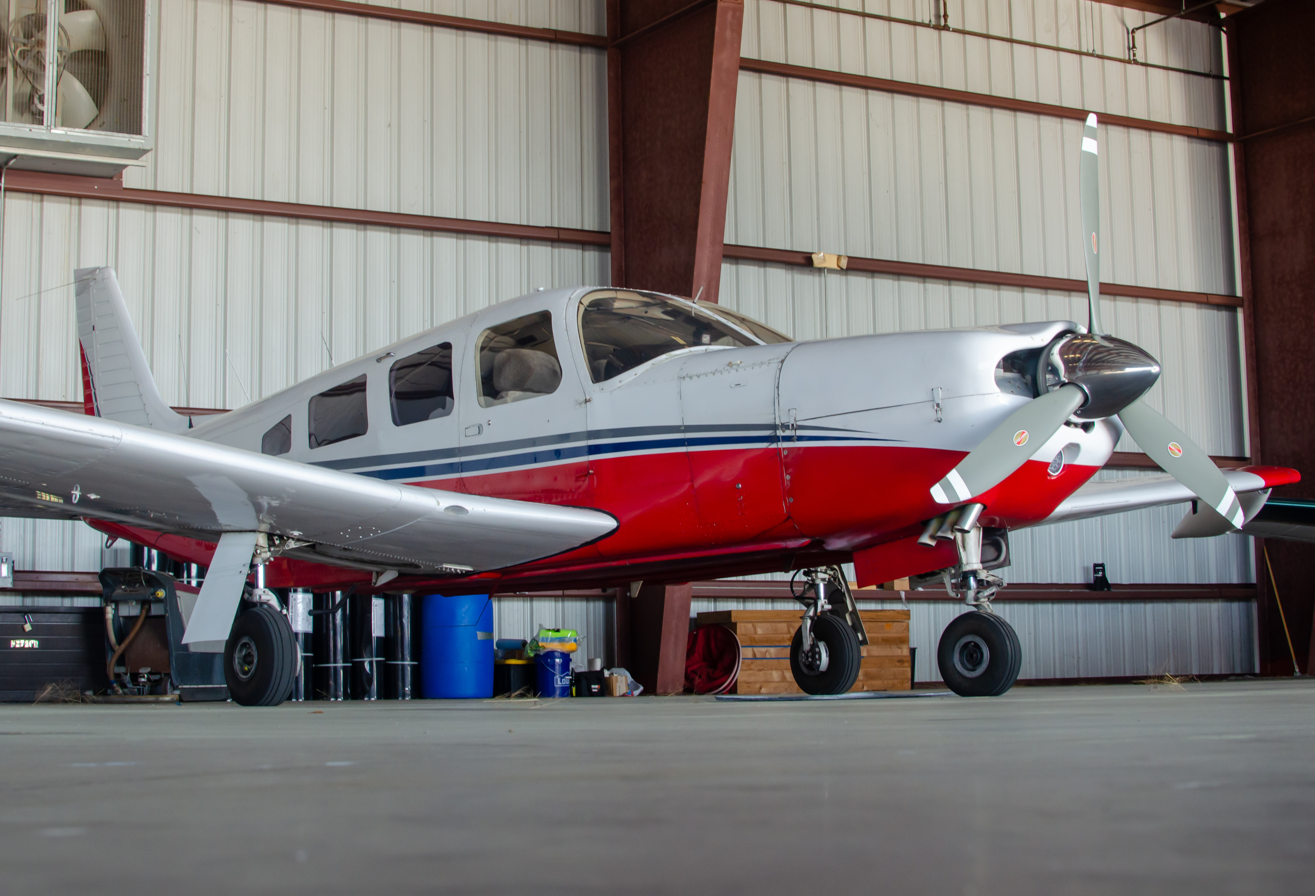 Full size: PRIVATE Piper PA-32 N423R at Pensacola International Airport