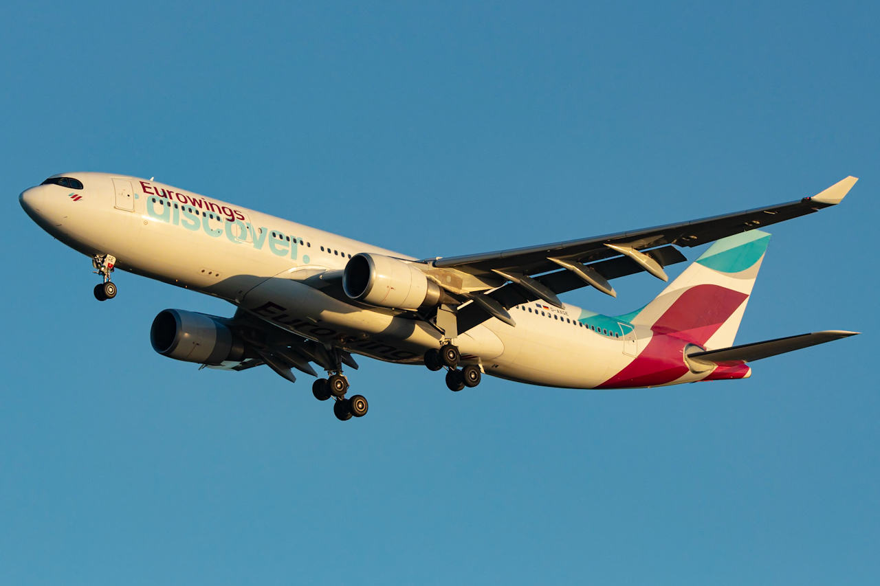 Full size: Eurowings Airbus A330-200 D-AXGE at Tampa International Airport