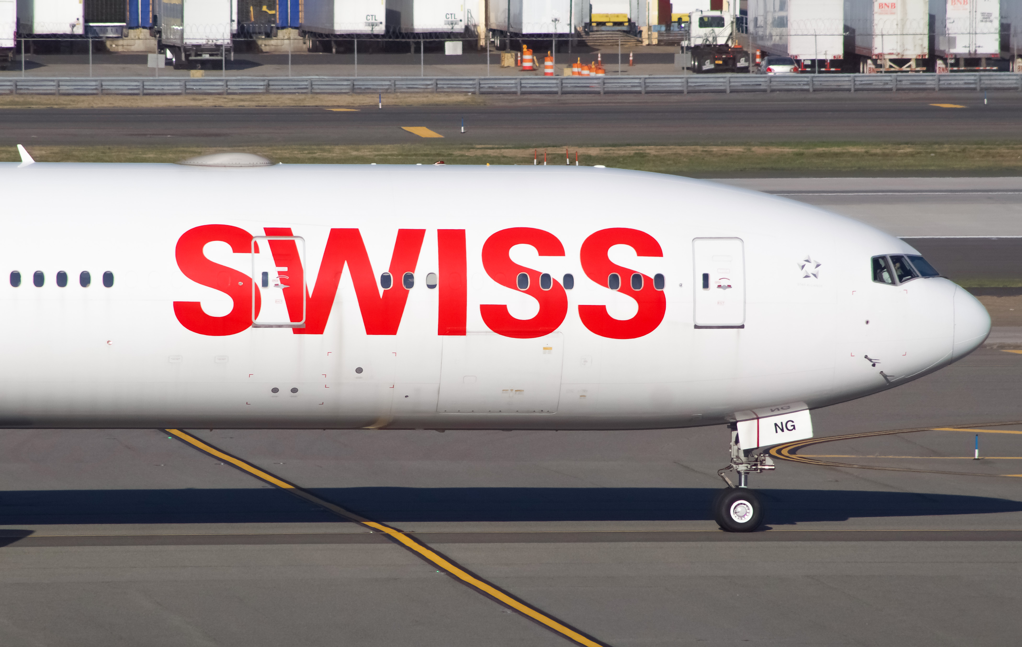 Full size: Swiss International Air Lines Boeing 777-300ER HB-JNG at John F. Kennedy International Airport