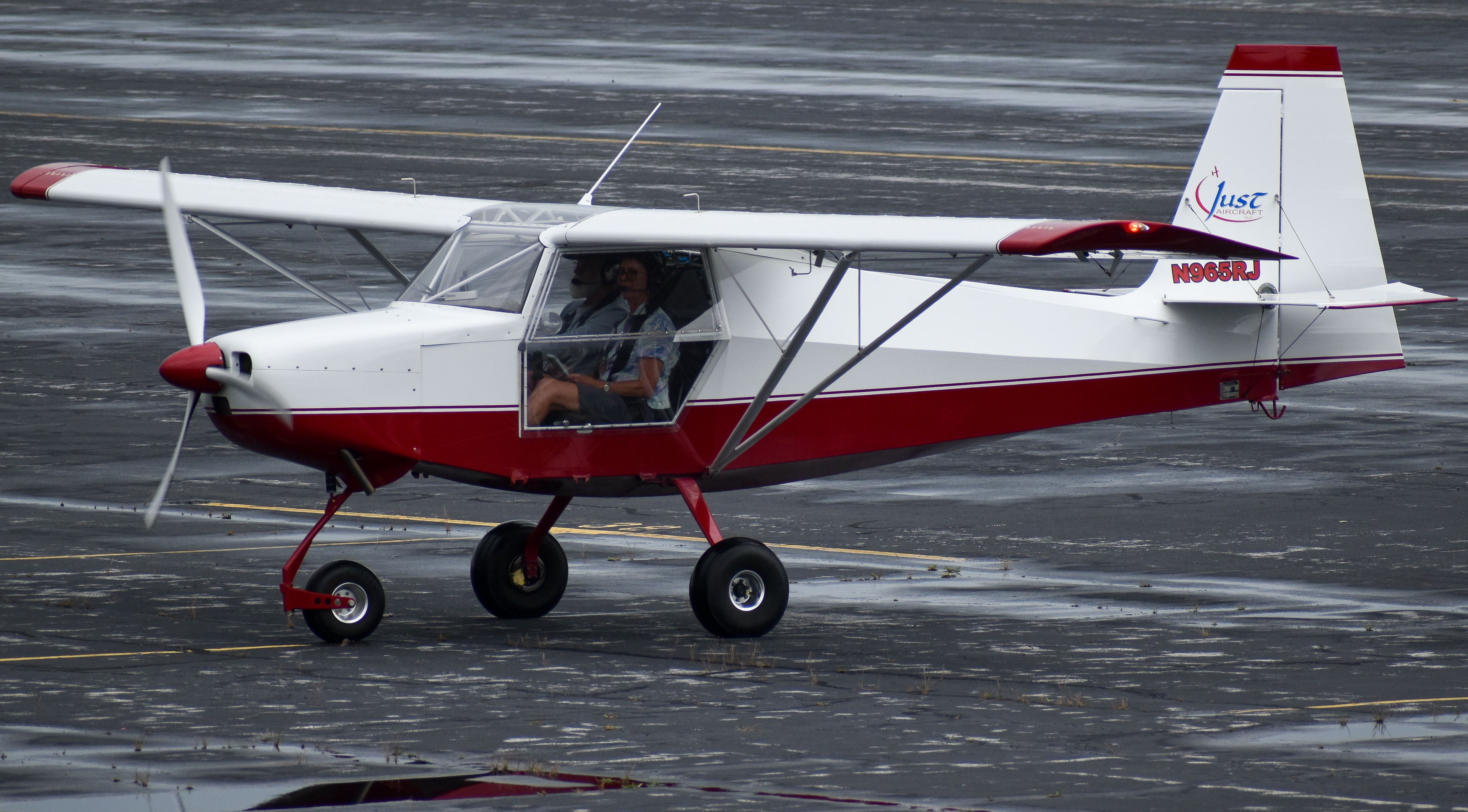Full size: PRIVATE Roger D Carstens Just Highlander N965RJ at 