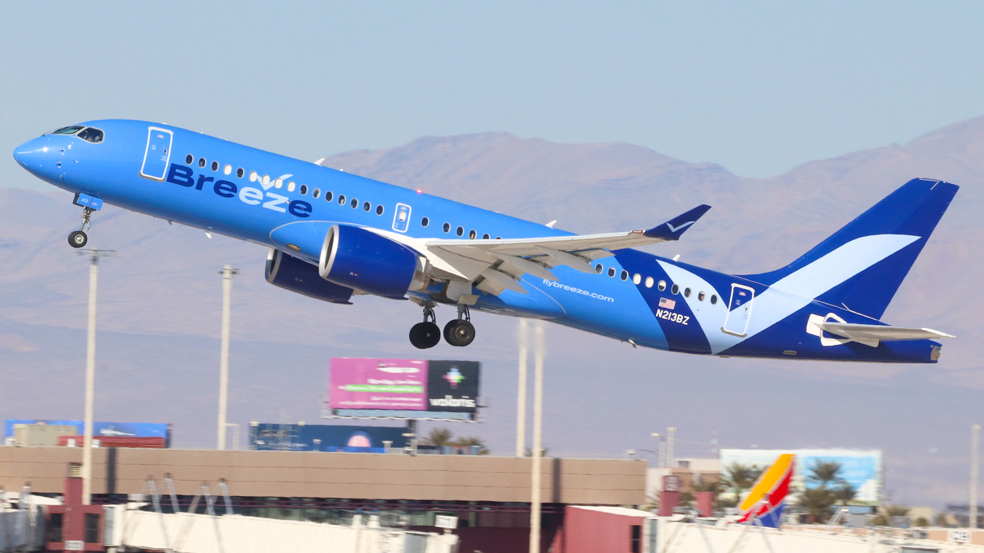 Full size: Breeze Airways Airbus A220-300 N213BZ at Harry Reid International Airport