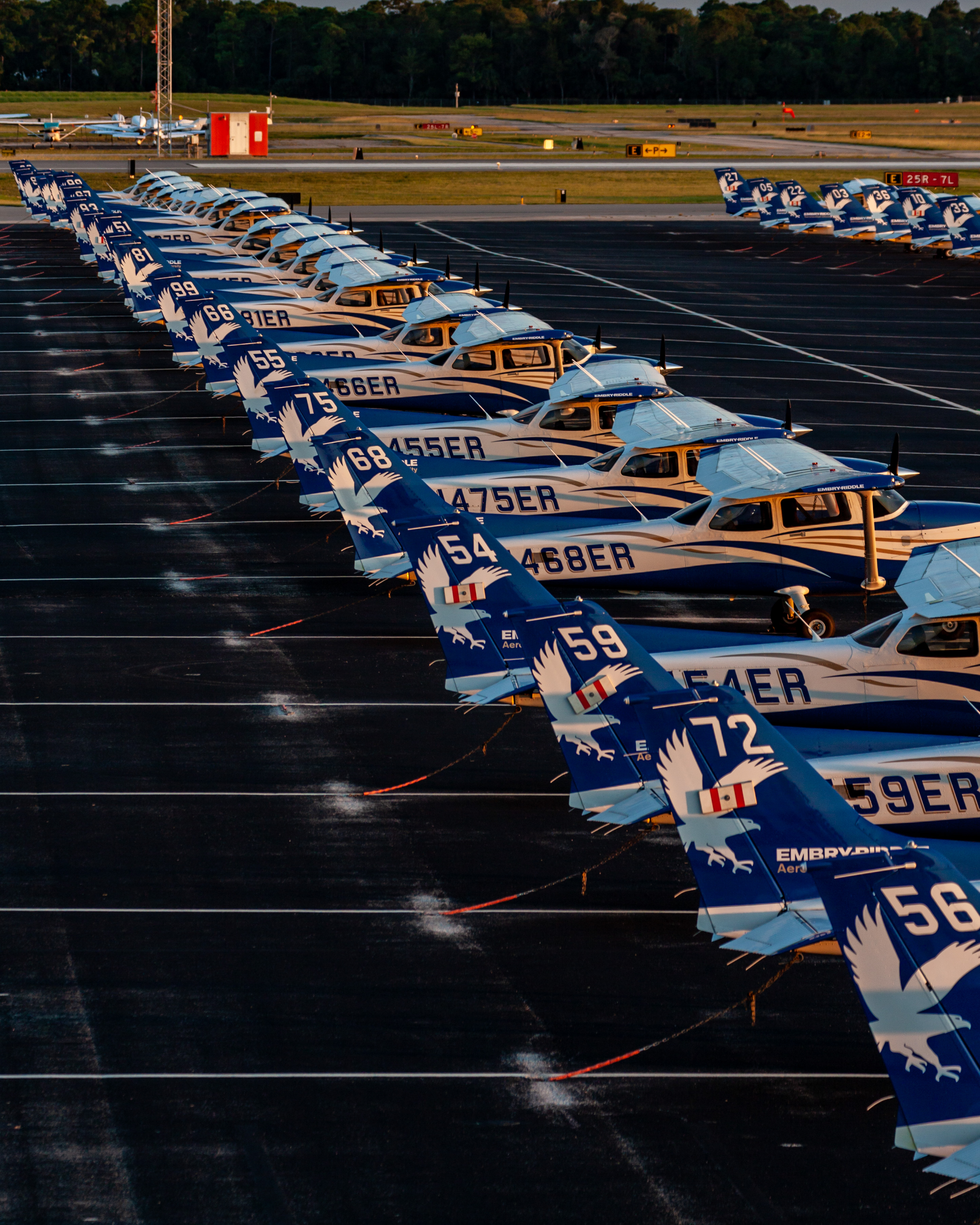 Full size: Airport Photo KDAB at Daytona Beach International Airport