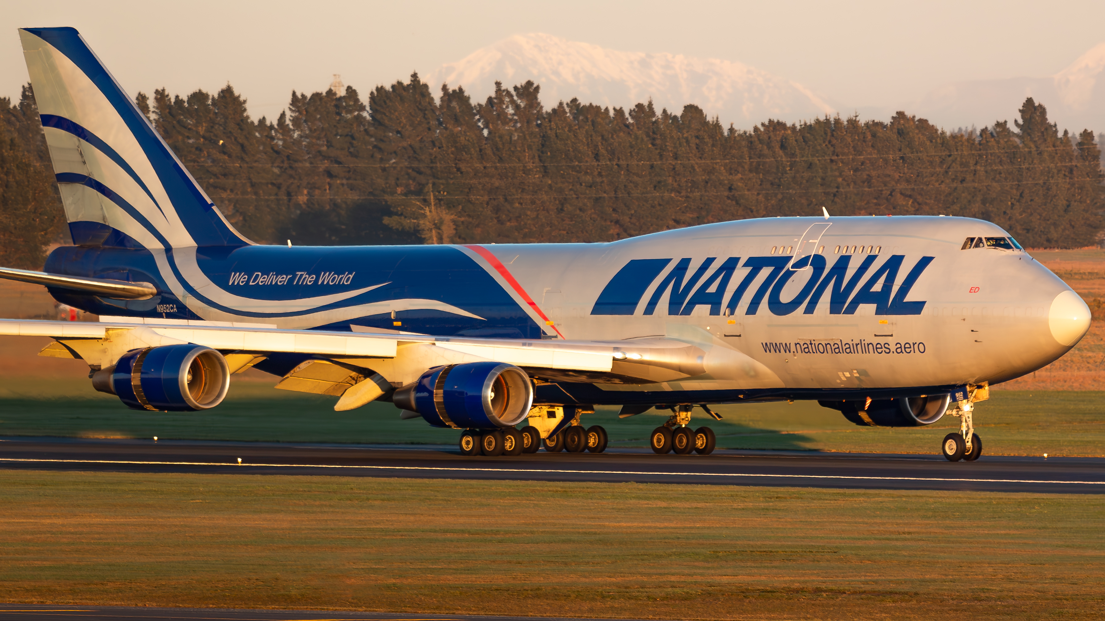 Full size: National Airlines Boeing 747-400BCF N965CA at Christchurch International Airport