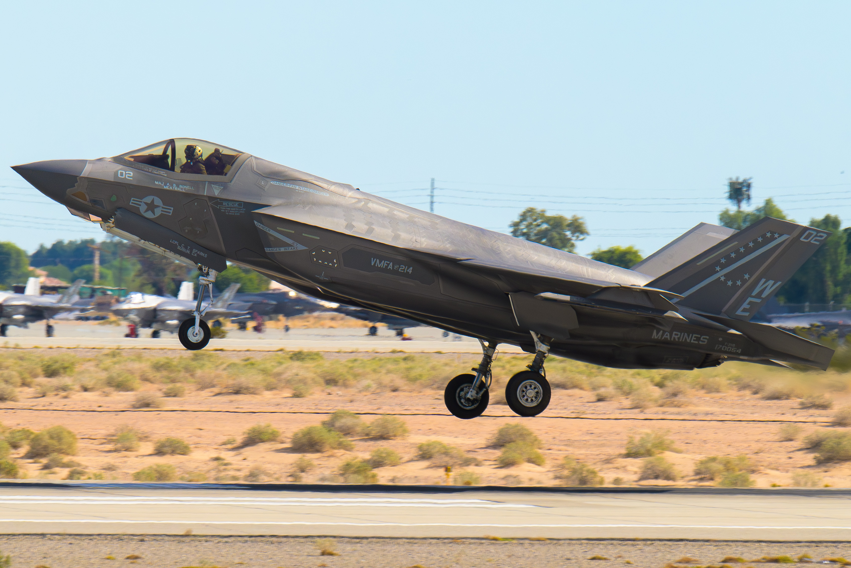 Full size: USMC - United States Marine Corp Lockheed Martin F-35B Lightning II 170054 at Yuma International Airport
