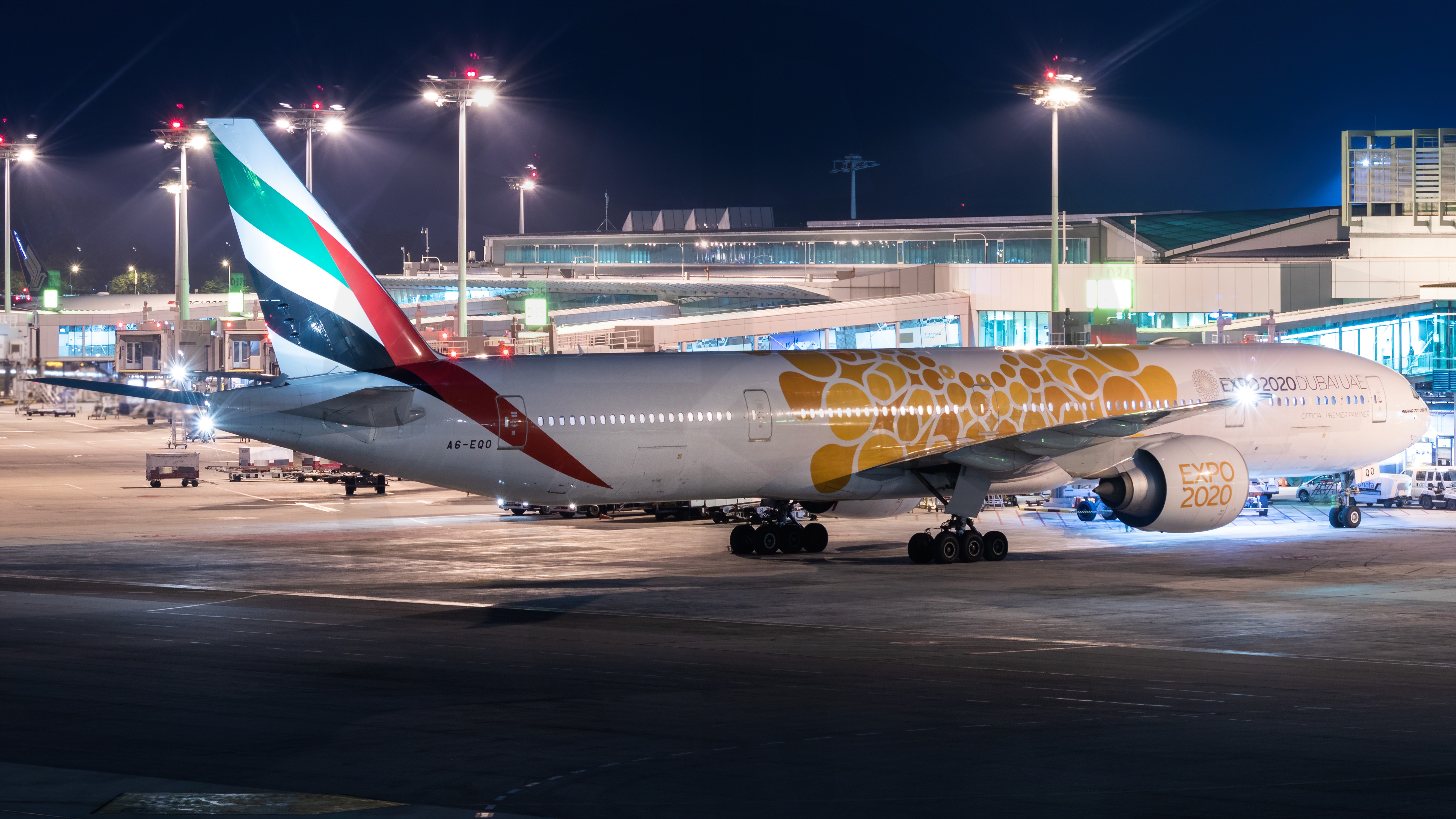 Full size: Emirates  Boeing 777-300ER A6-EQO at Singapore-Changi Airport