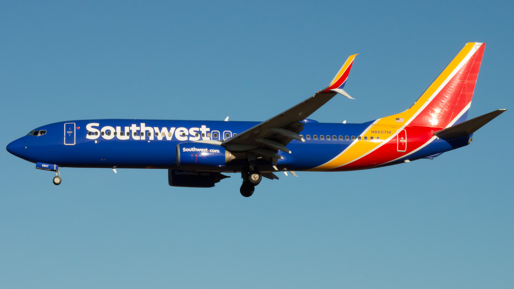 Full size: Southwest Airlines Boeing 737-800 N8607M at Baltimore/Washington International Thurgood Marshall Airport