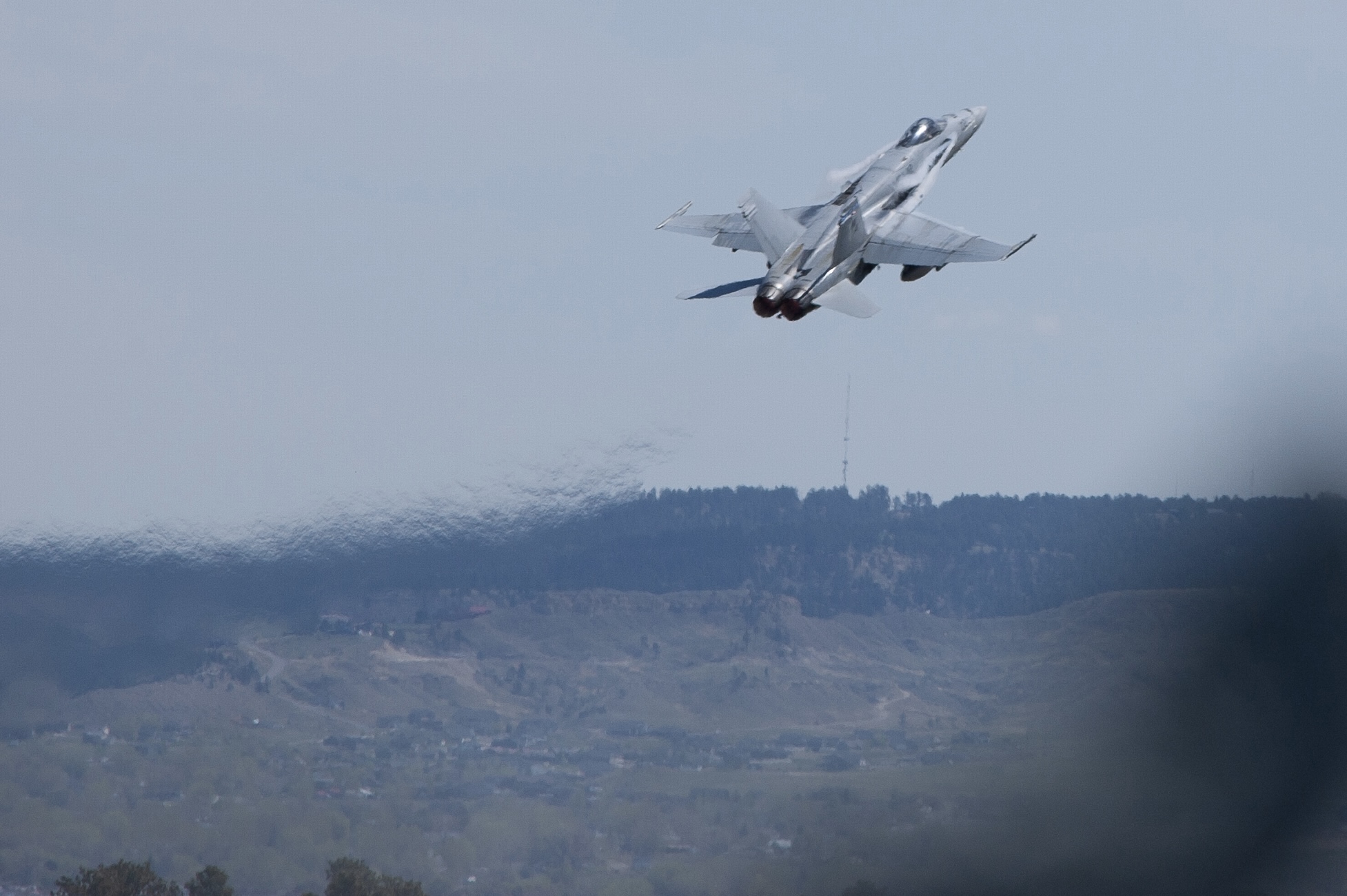 Full size: USMC - United States Marine Corp McDonnel Douglas F/A-18 Hornet 163735 at Billings Logan International Airport