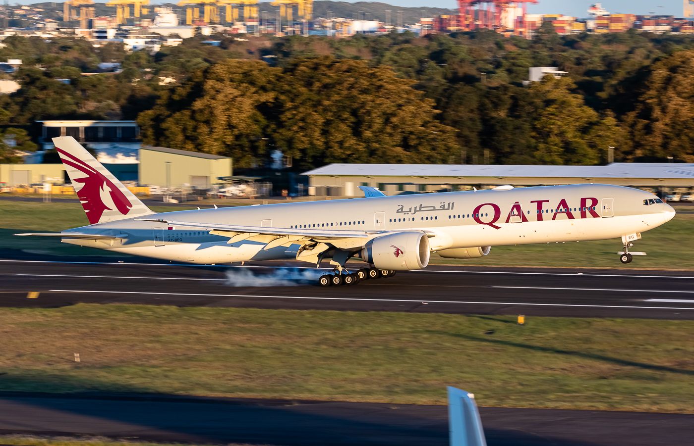 Full size: Qatar Airways Boeing 777-300ER A7-BEG at Sydney Kingsford Smith Airport