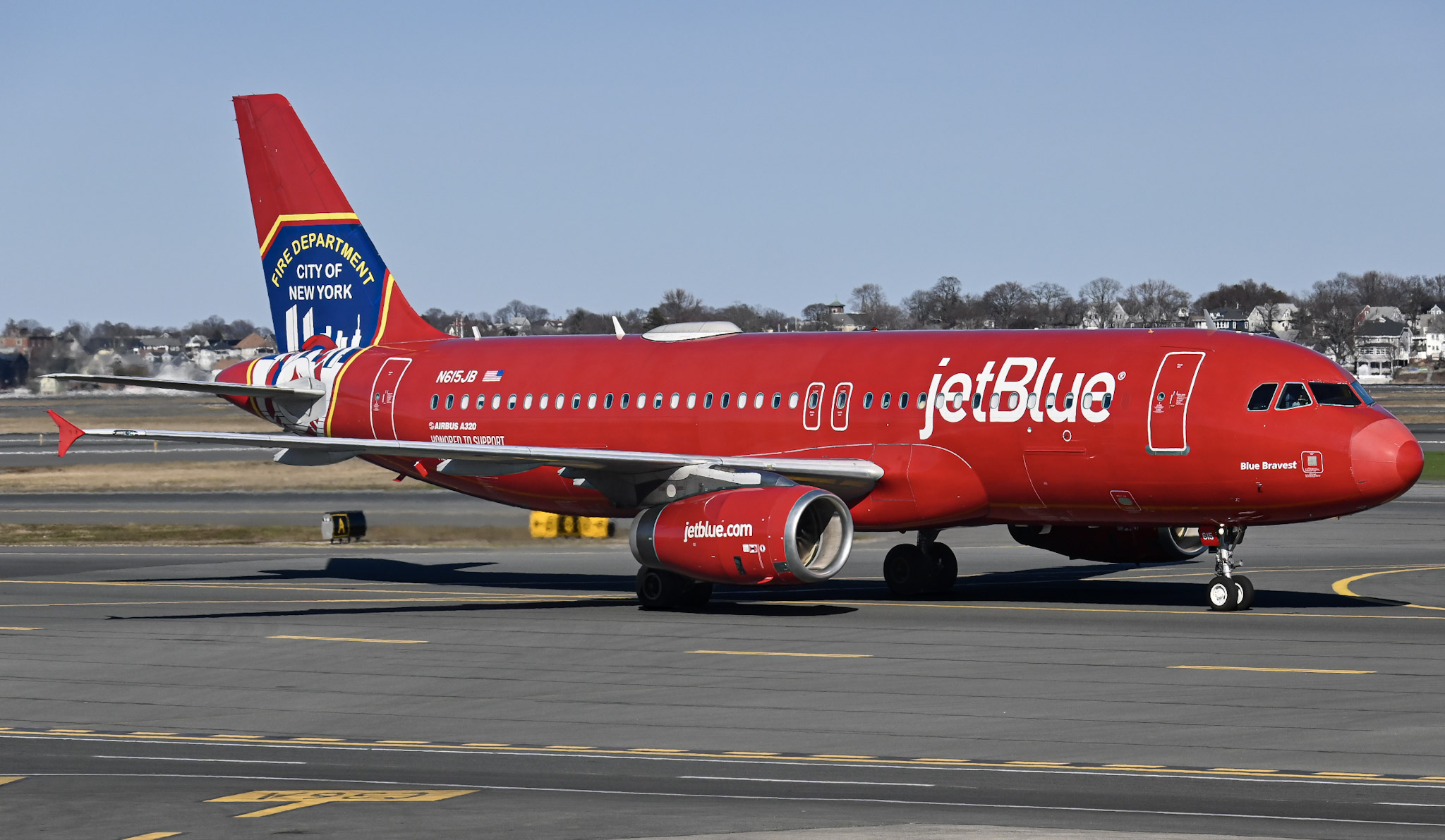 Full size: JetBlue Airways Airbus A320 N615JB at General Edward Lawrence Logan International Airport