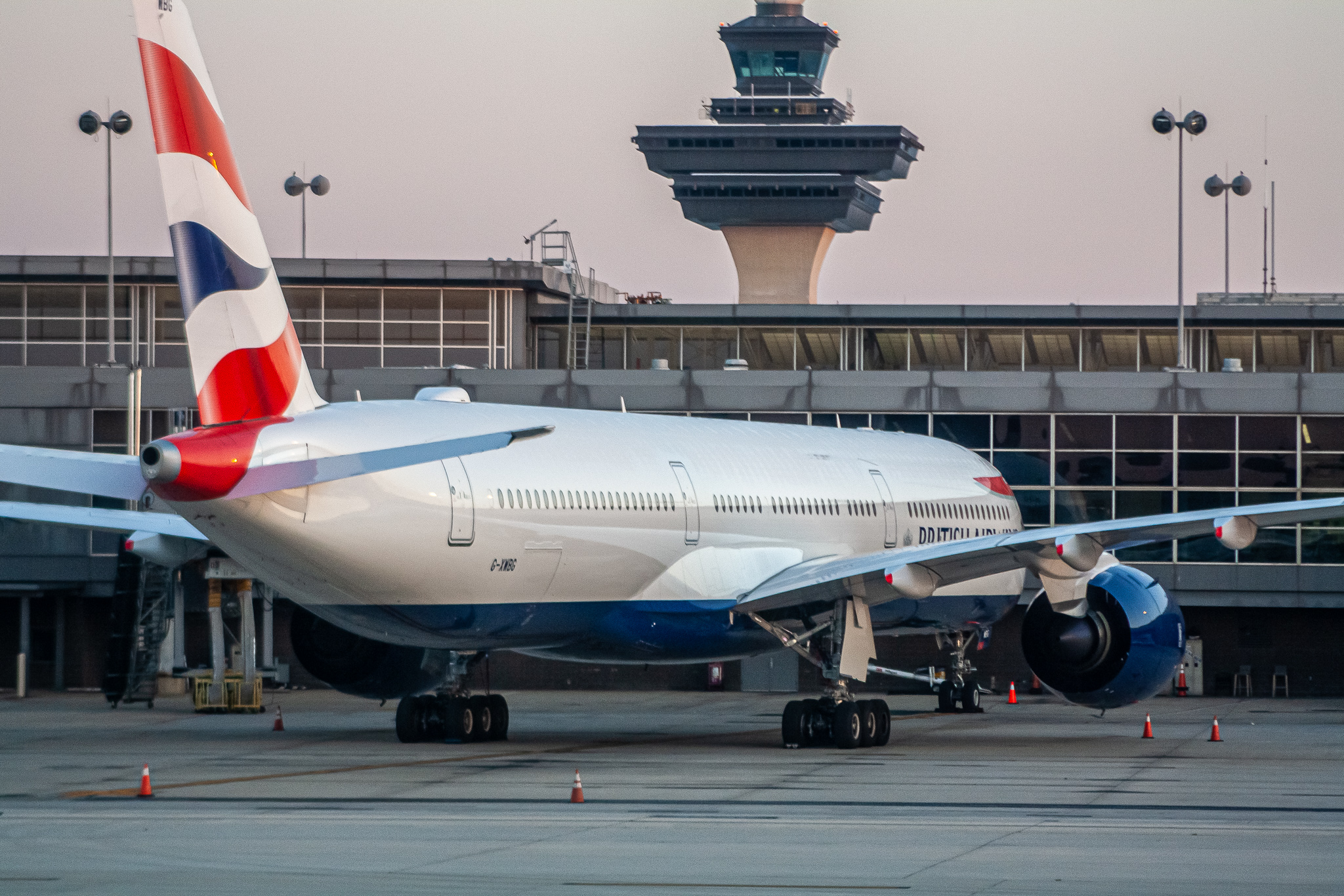 Full size: British Airways Airbus A350-1000 G-XWBG at Washington Dulles International Airport
