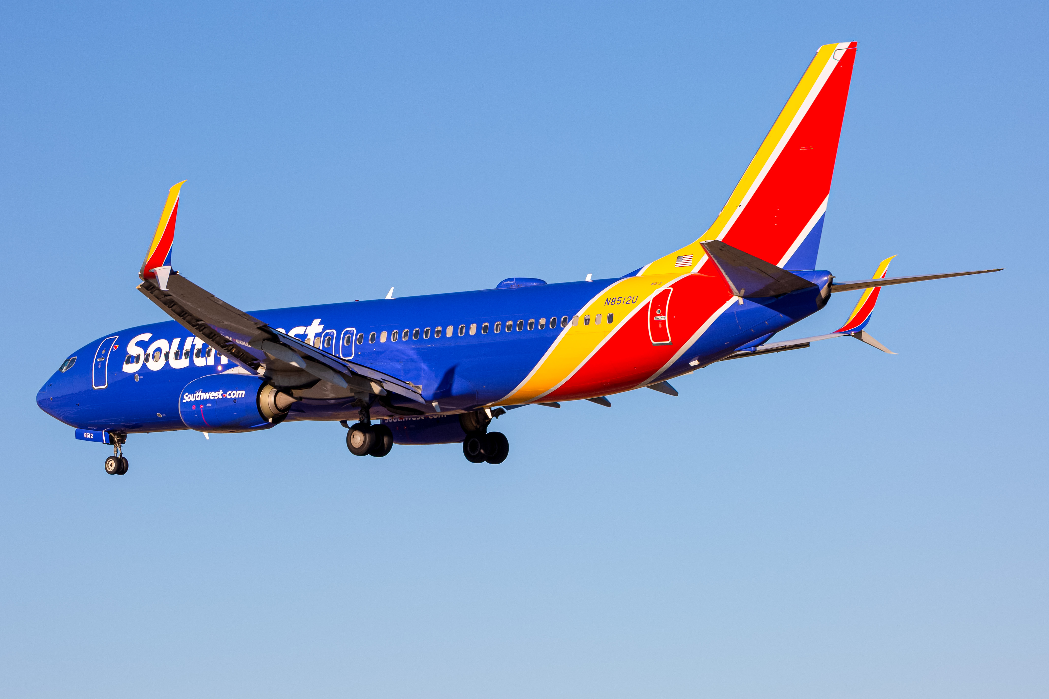 Full size: Southwest Airlines Boeing 737-800 N8512U at Baltimore/Washington International Thurgood Marshall Airport