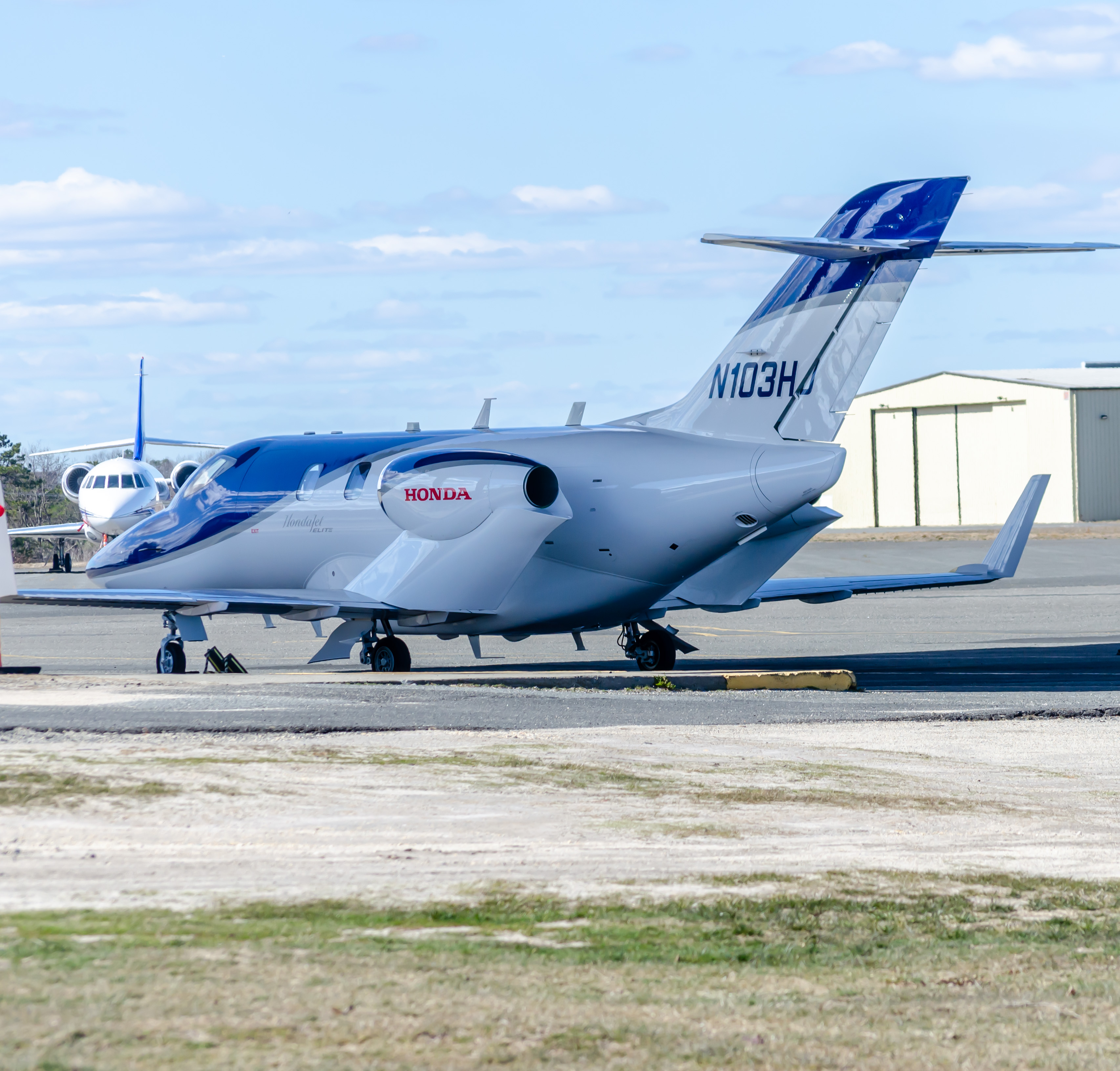 Full size: Honda Aircraft Honda HA-420 HondaJet N103HJ at Atlantic City Monmouth Executive Airport