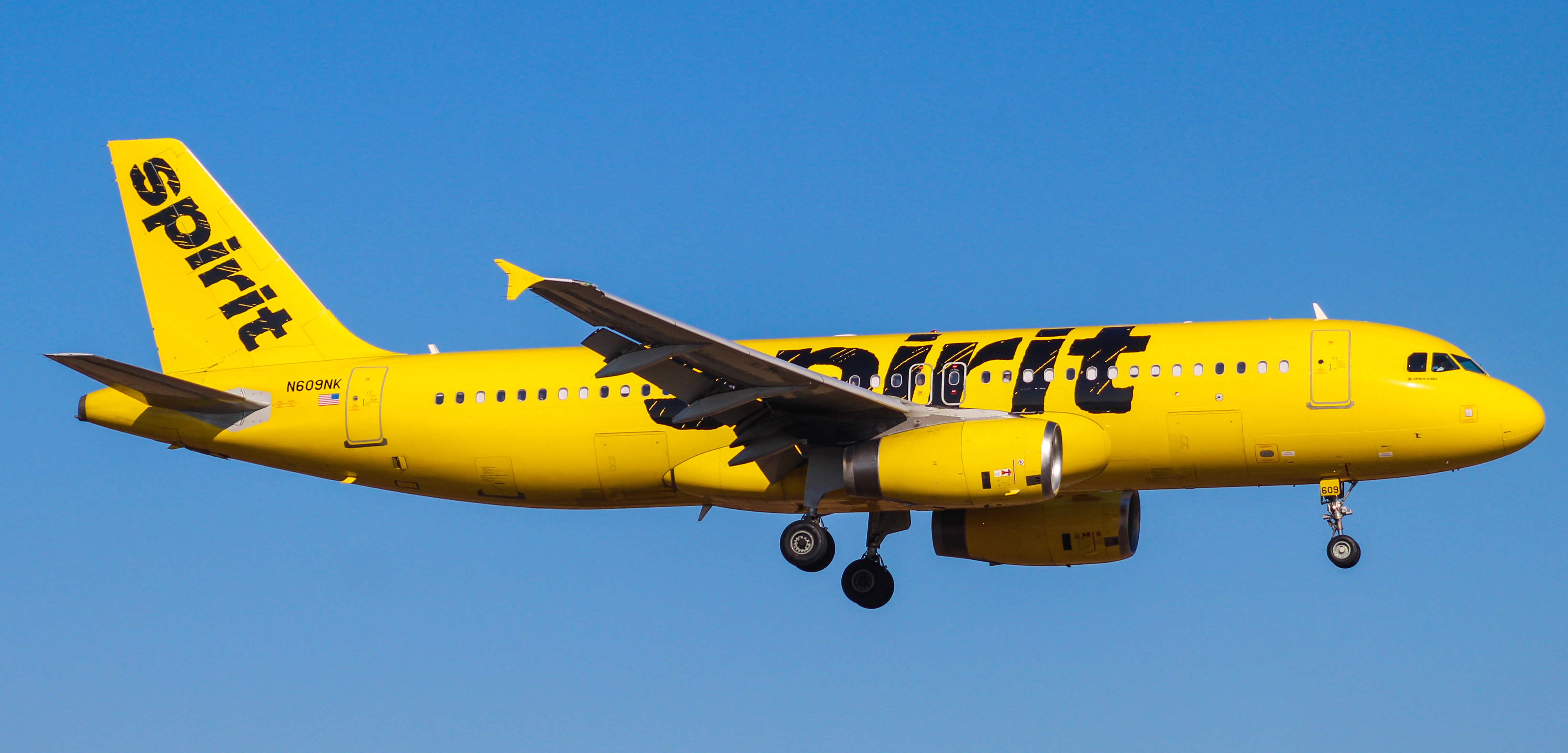 Full size: Spirit Airlines Airbus A320 N609NK at Philadelphia International Airport