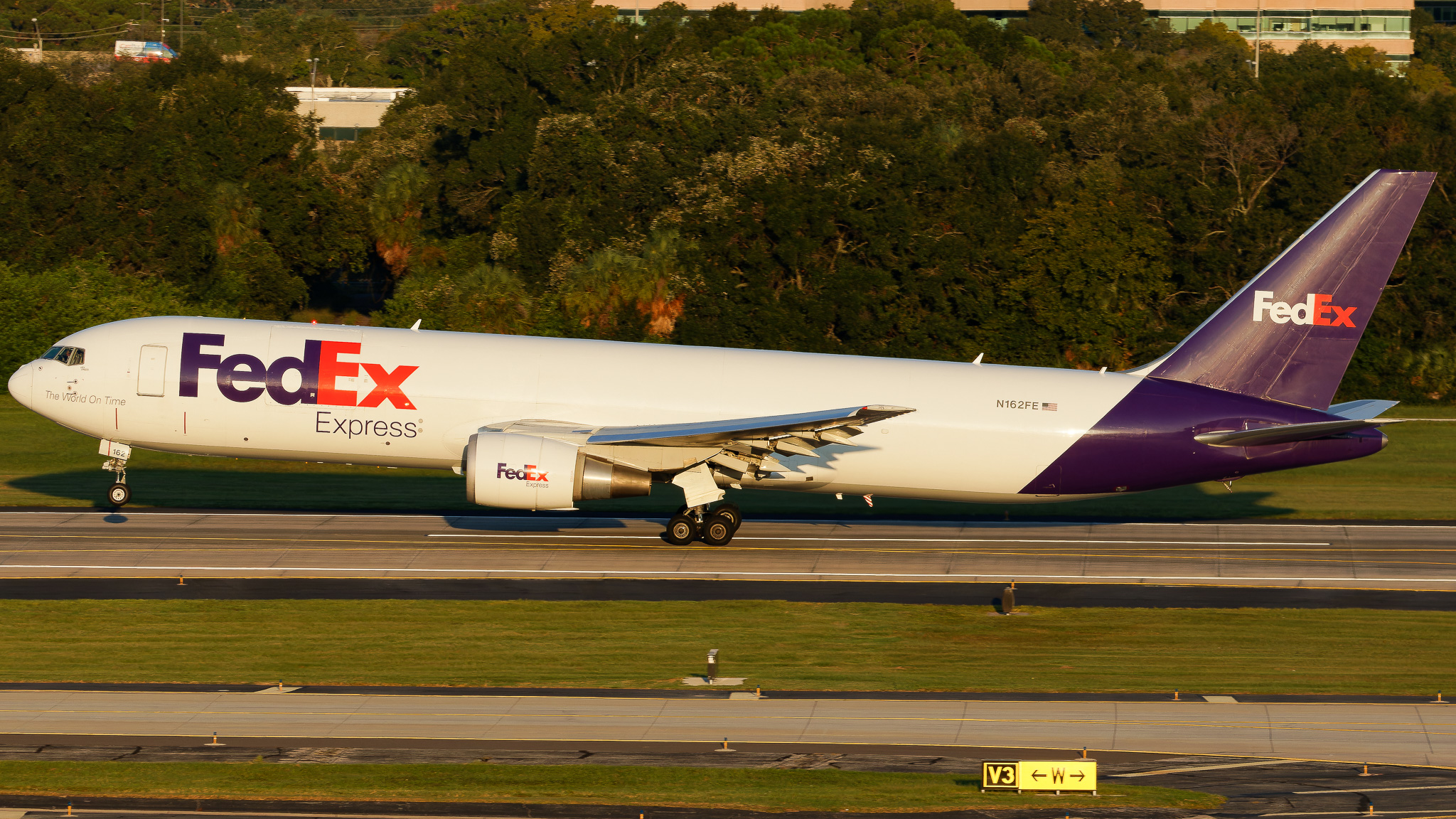 Full size: FedEx Boeing 767-300F N162FE at Tampa International Airport