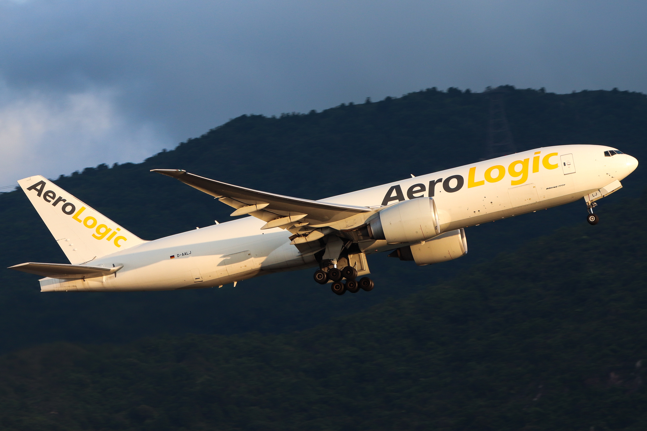 Full size: AeroLogic Boeing 777-F D-AALJ at Hong Kong International Airport