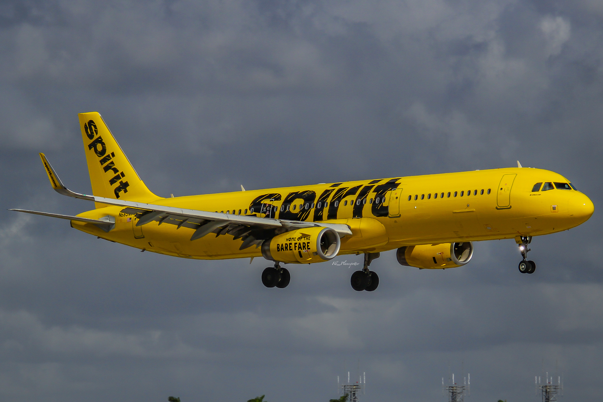 Full size: Spirit Airlines Airbus A321-200 N685NK at Fort Lauderdale/Hollywood International Airport